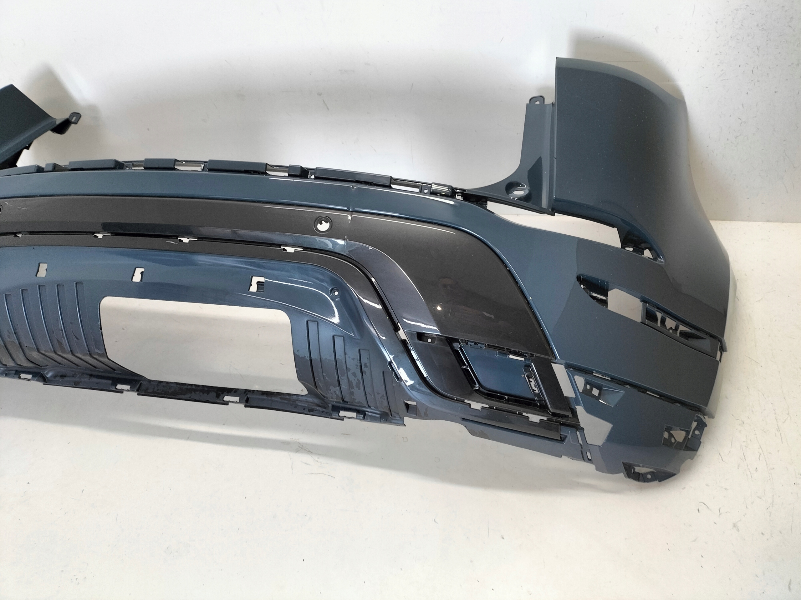 ZADNÝ NÁRAZNÍK RANGE ROVER EVOQUE II 19-