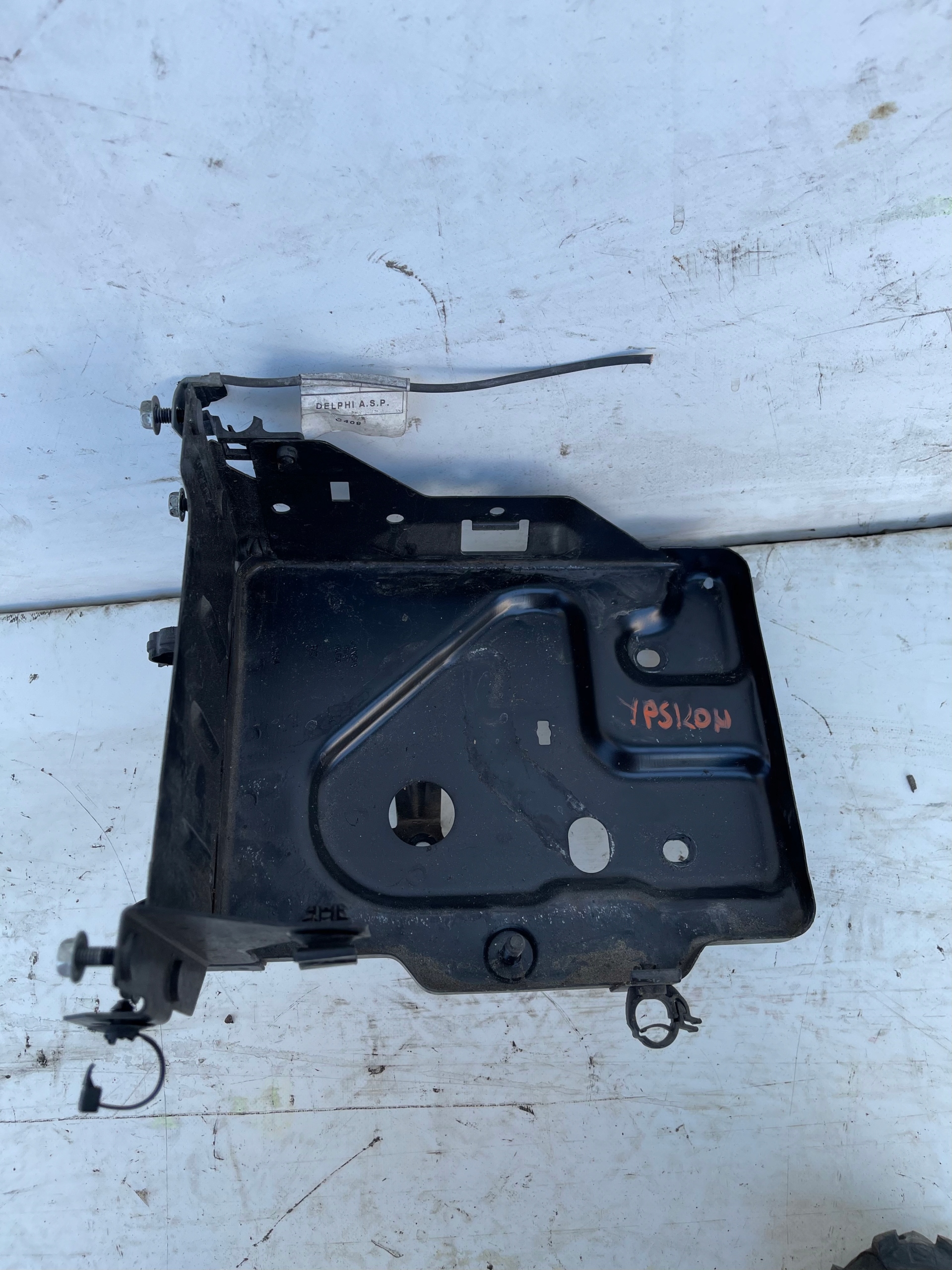 DRZIAK AUTOBATERIE LANCIA YPSILON 11-