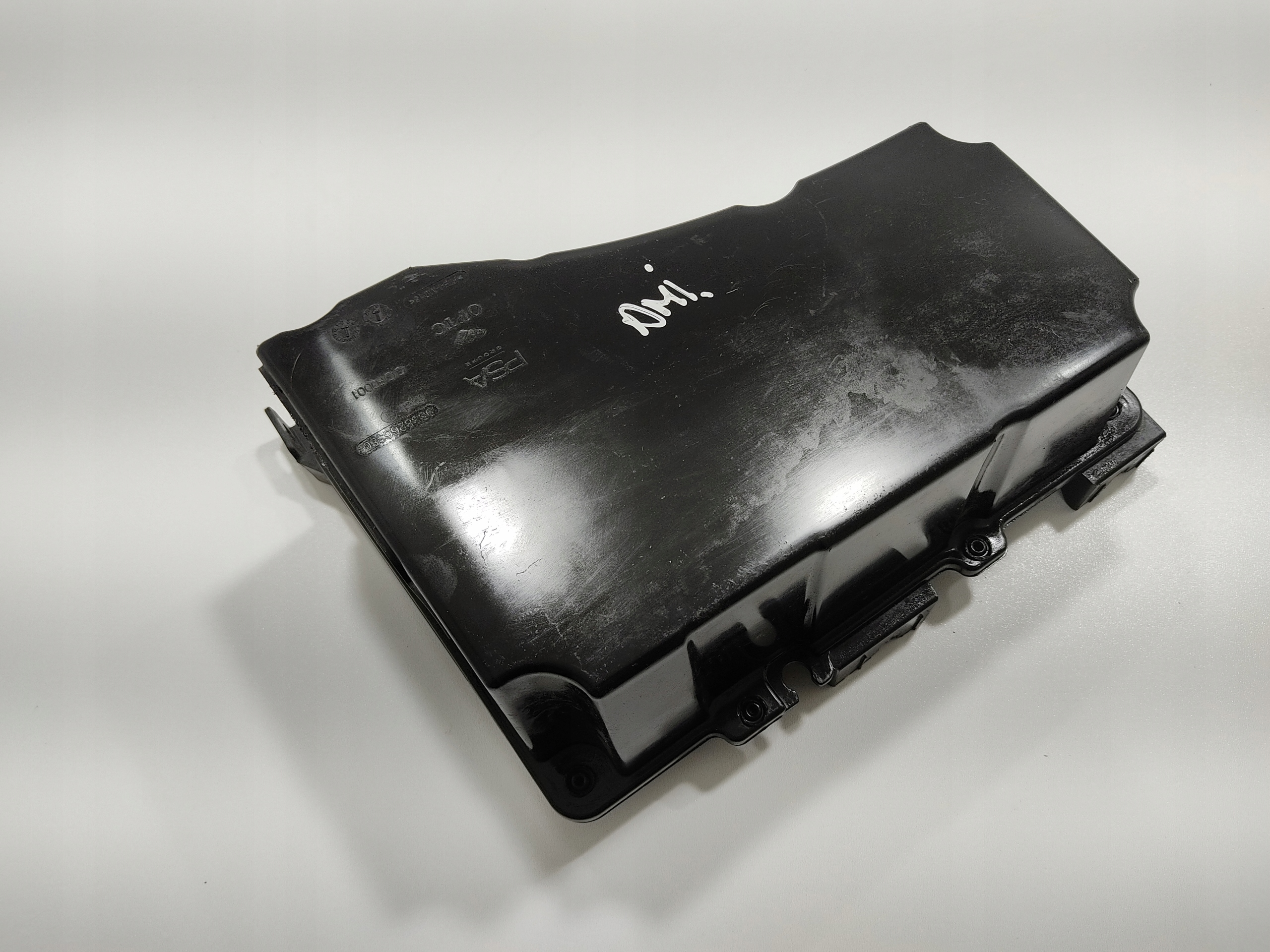 POISTKOVA SKRINKA CITROEN AMI 9838266380 2020-2024