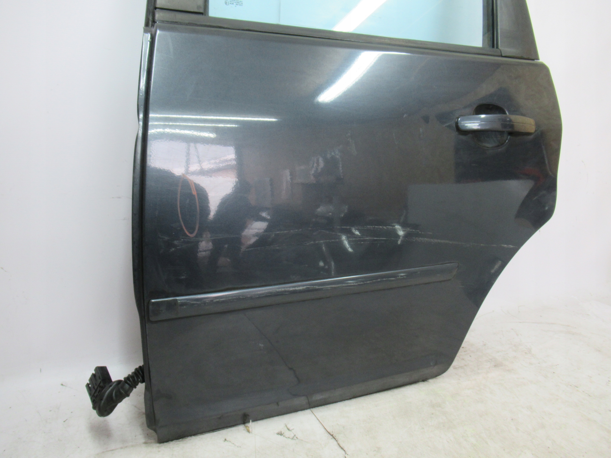 ĽAVÉ ZADNÉ DVERE FORD C-MAX MK1