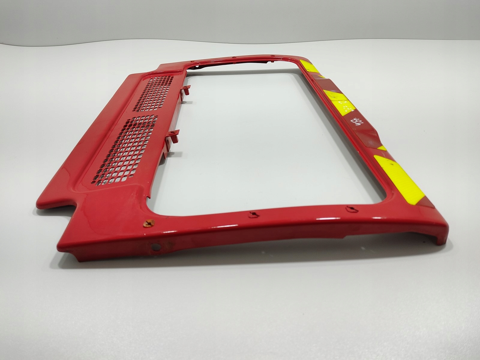 MRIEŽKA LIŠTA RÁMIK CHLADIČA NÁRAZNÍKA LAND ROVER DEFENDER TD5 1999-2006