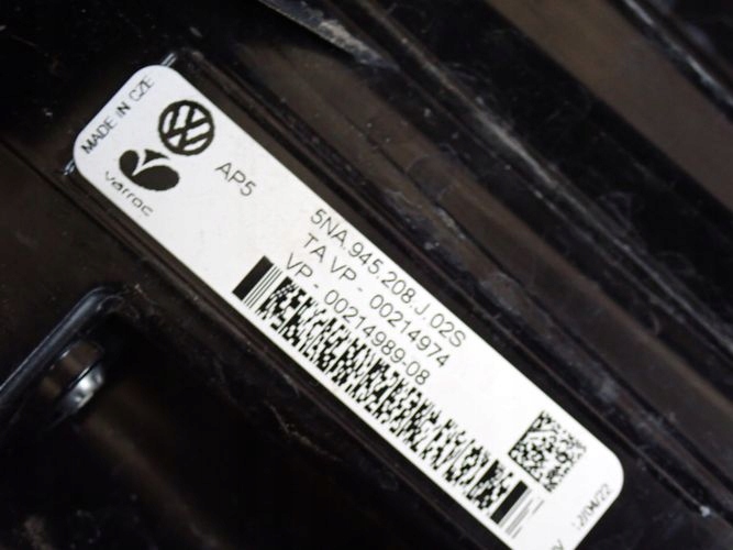 VW TIGUAN II LED IQ LIGHT 15- PRAVE ZADNE SVETLO 5NA945208J