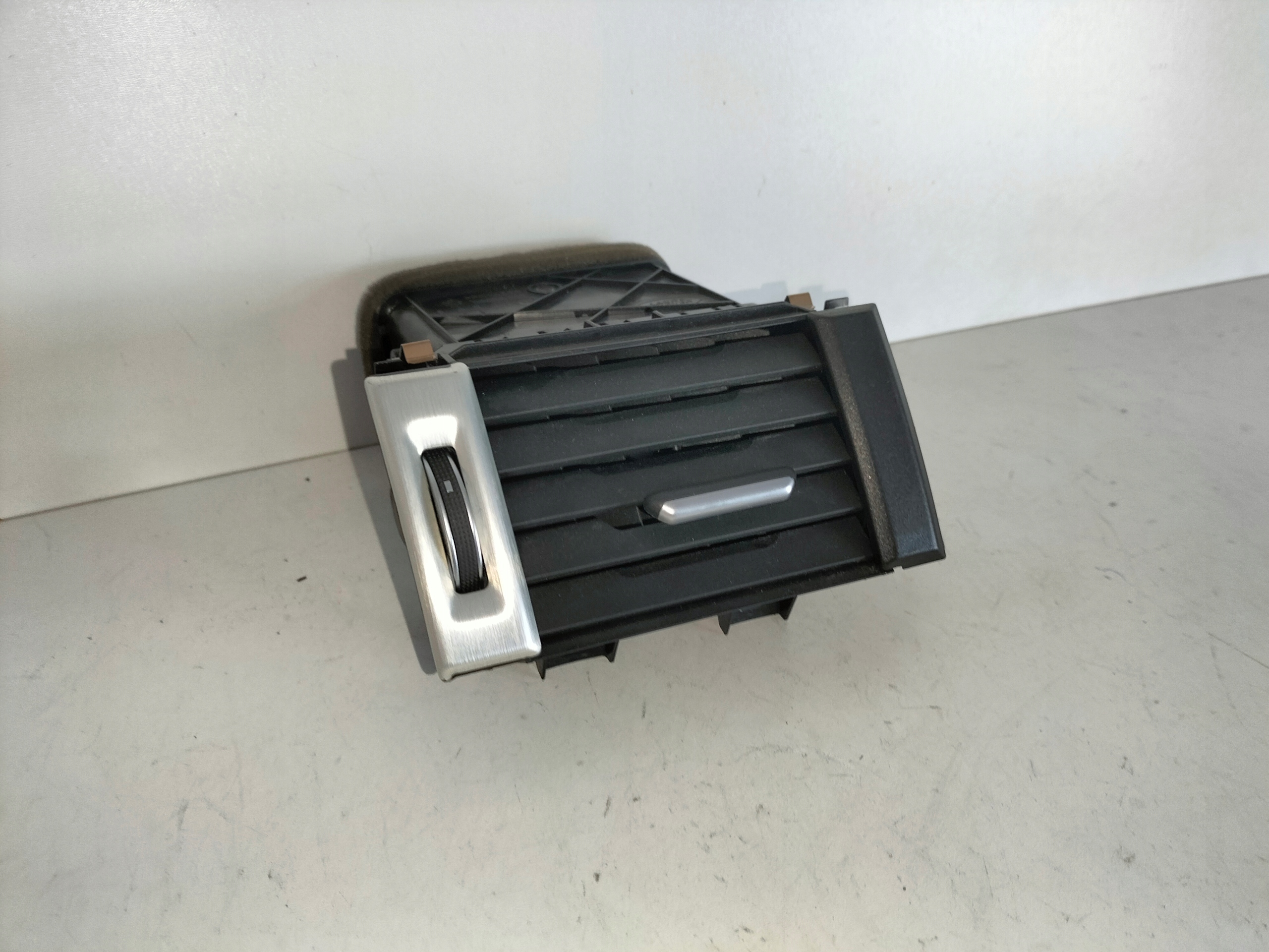 VÝDUCH FUKÁR KÚRENIA VZDUCHU konsoli LAVA RANGE ROVER EVOQUE L538 15-