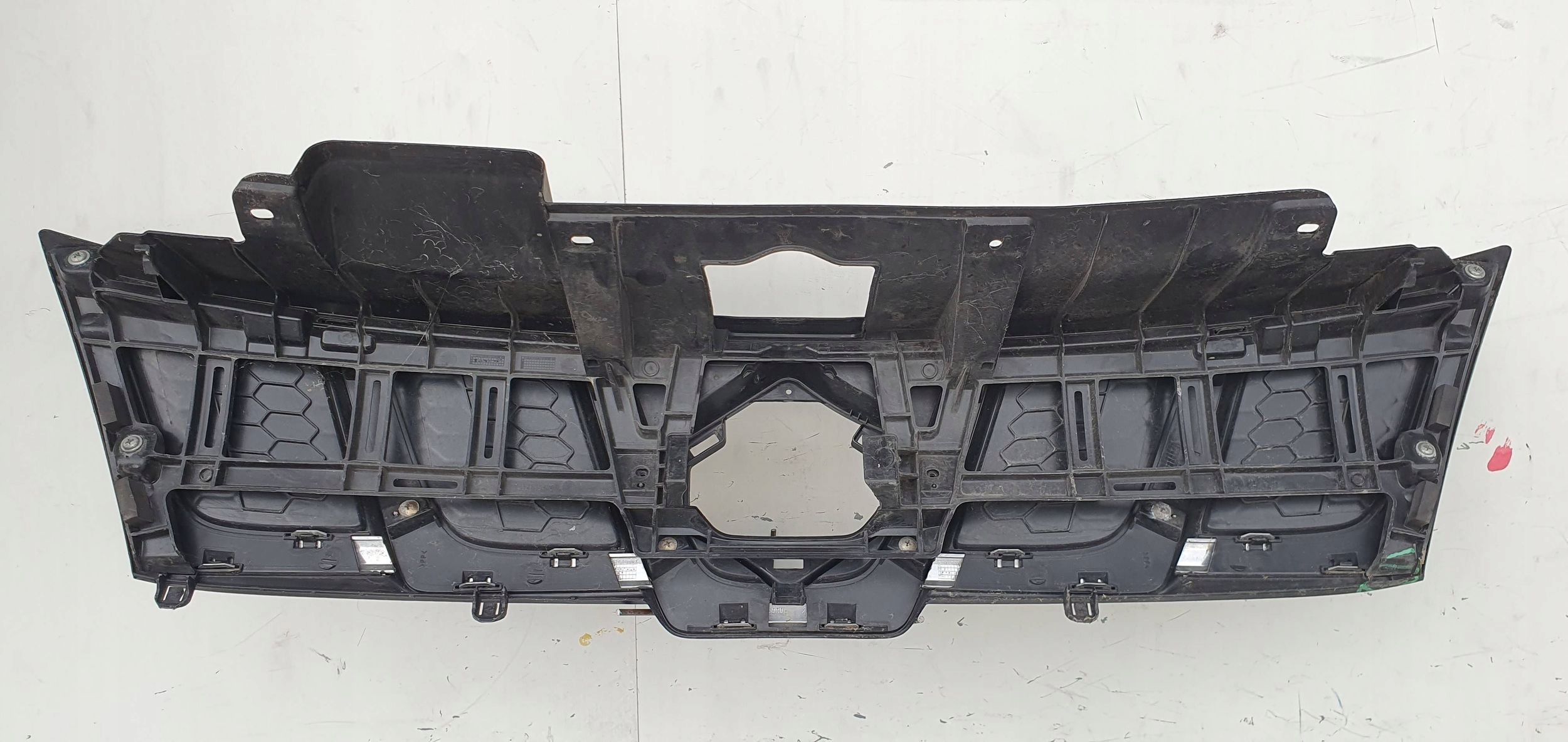 Suzuki Vitara LY 3 III 72111-60R0 MRIEŽKA LIŠTA CHLADIČA LIŠTA MRIEŽKA