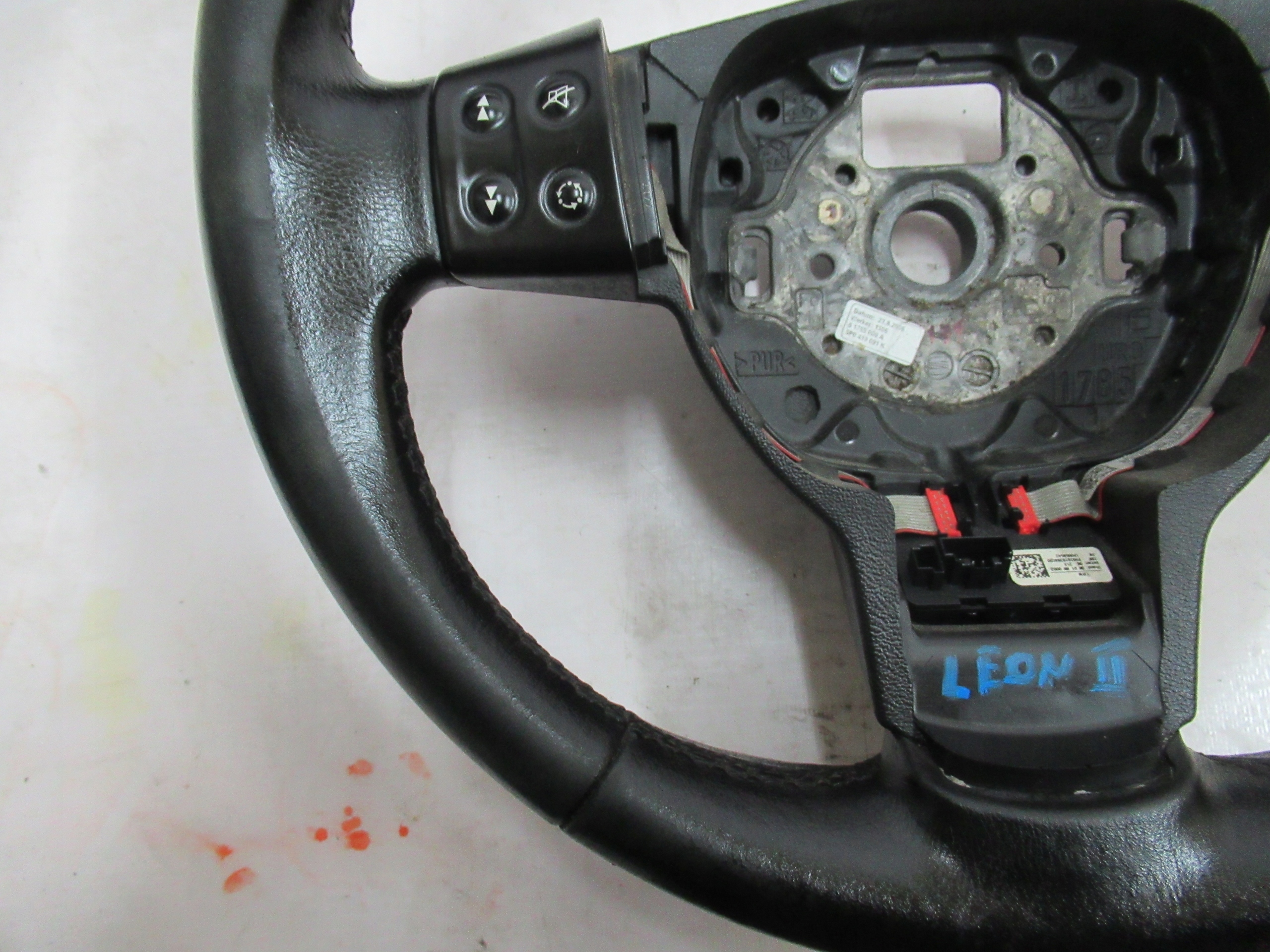 VOLANT KOŽA SEAT LEON II 2