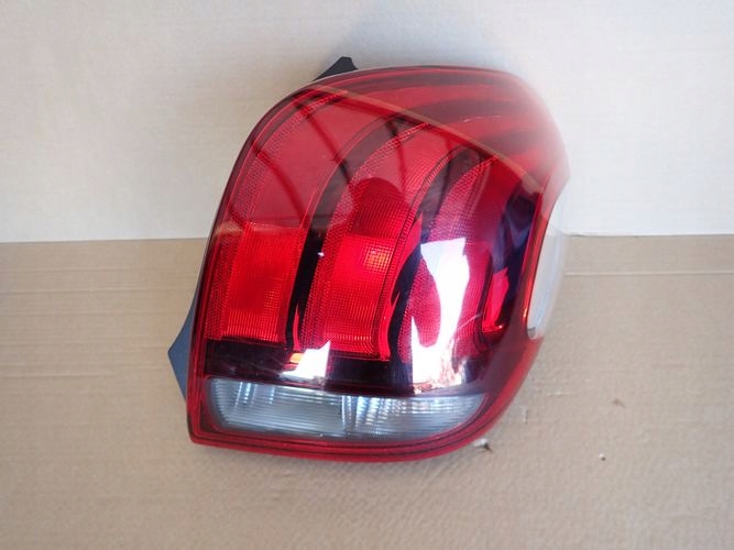 PEUGEOT 108 14-19 PRAVE ZADNE SVETLO