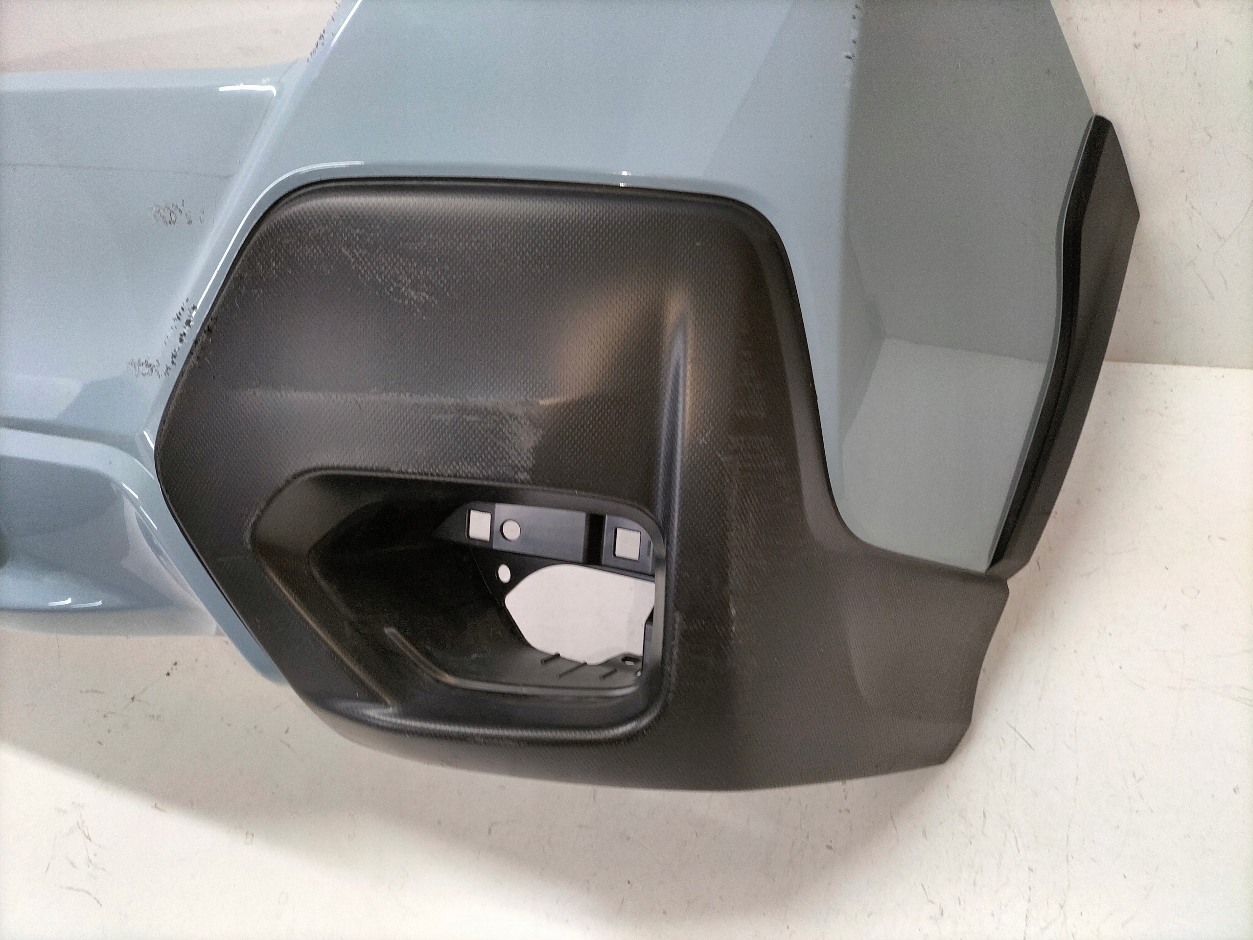 ZADNÝ NÁRAZNÍK SUBARU XV CROSSTREK 17-