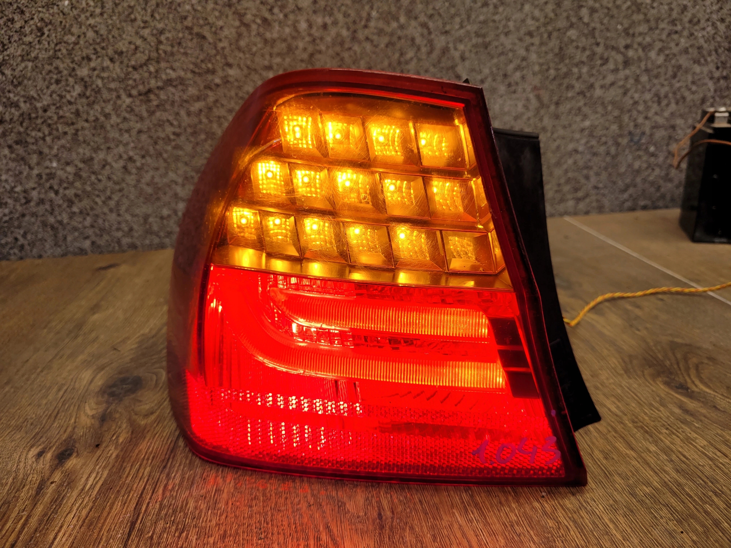 BMW 3 E90 LIFT LAVE ZADNE SVETLO 7289425