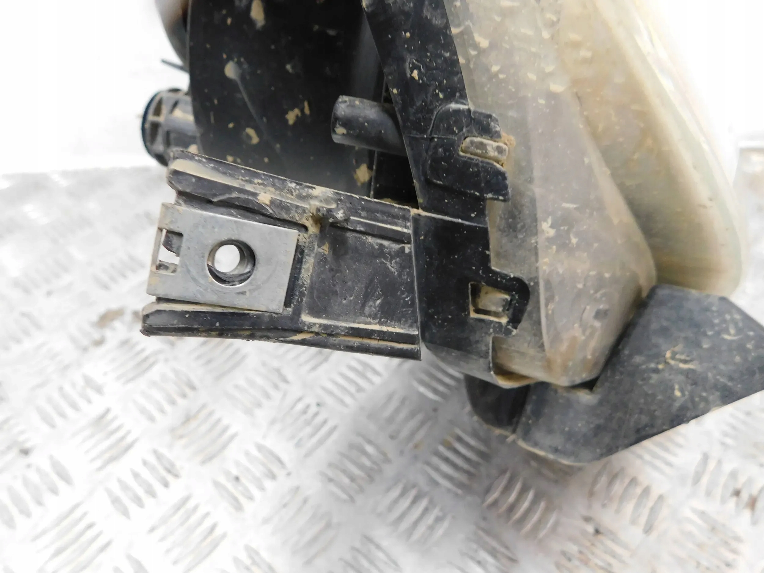 PRAVE PREDNE SVETLO FIAT PANDA III 3 11-