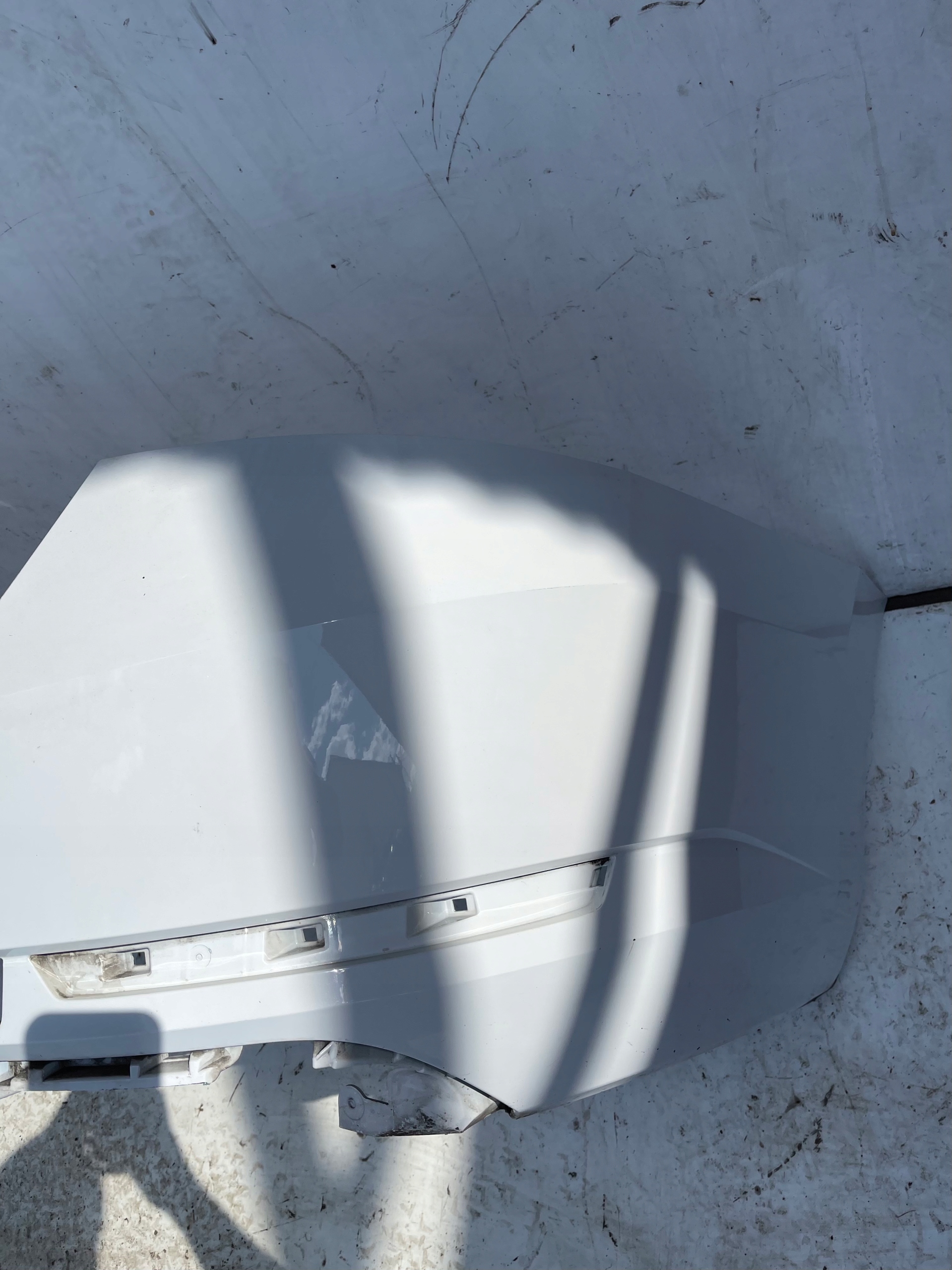 ZADNÝ NÁRAZNÍK SKODA SUPERB III SEDAN