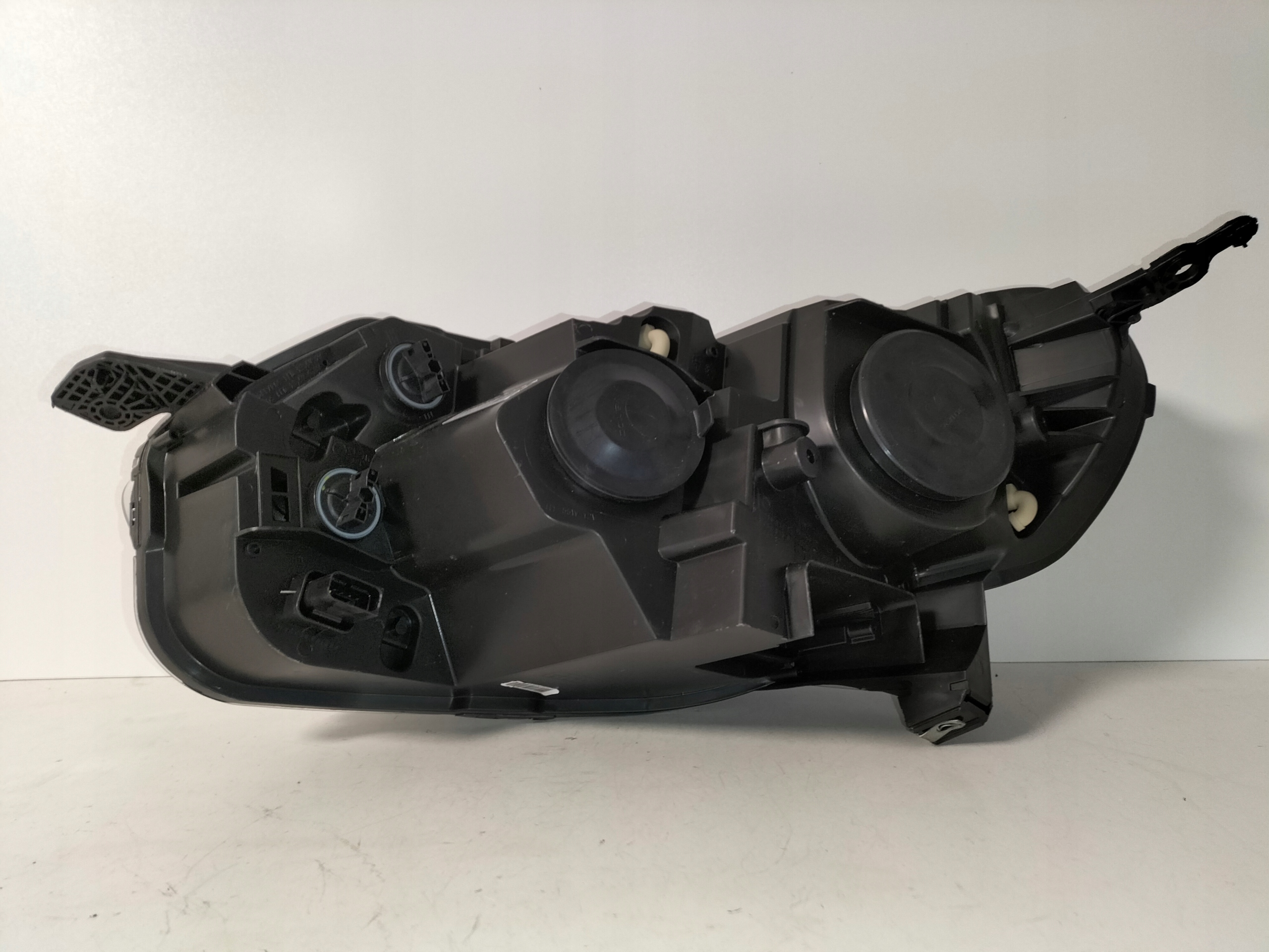 LAVE PREDNE SVETLO TOYOTA PROACE II 16-