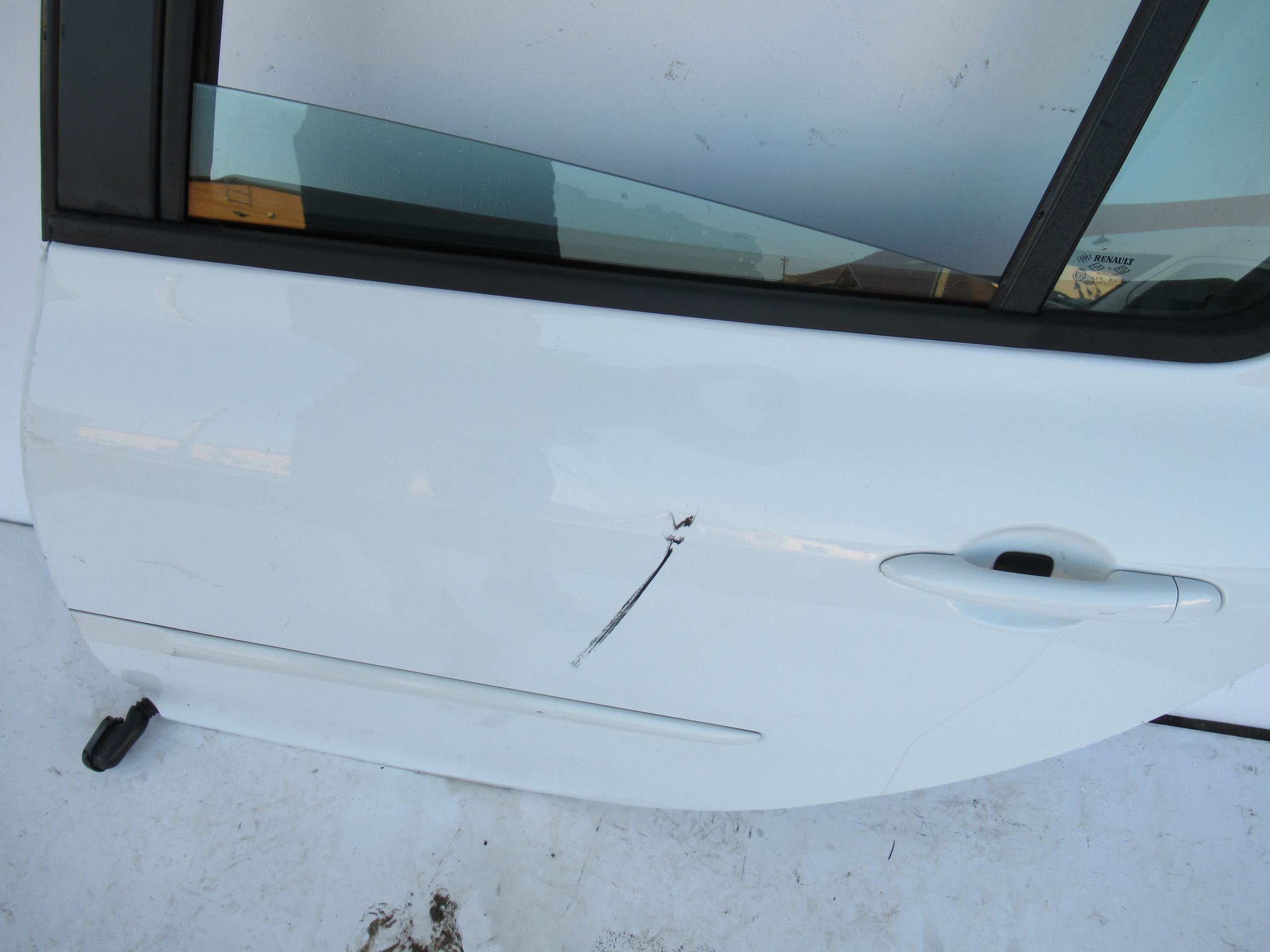 ĽAVÉ ZADNÉ DVERE RENAULT CLIO III HB 05-