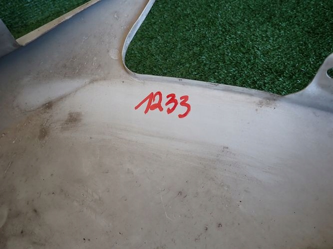 AUDI A5 8T 08- ĽAVÝ PREDNÝ BLATNÍK