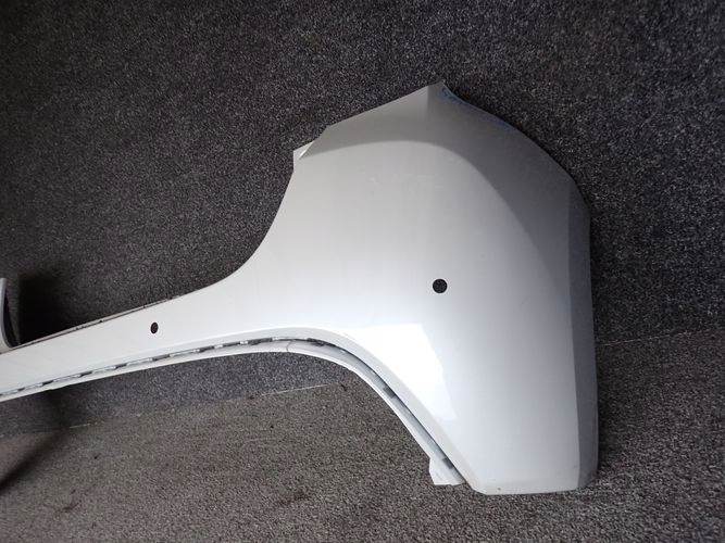 TOYOTA YARIS IV ZADNÝ NÁRAZNÍK