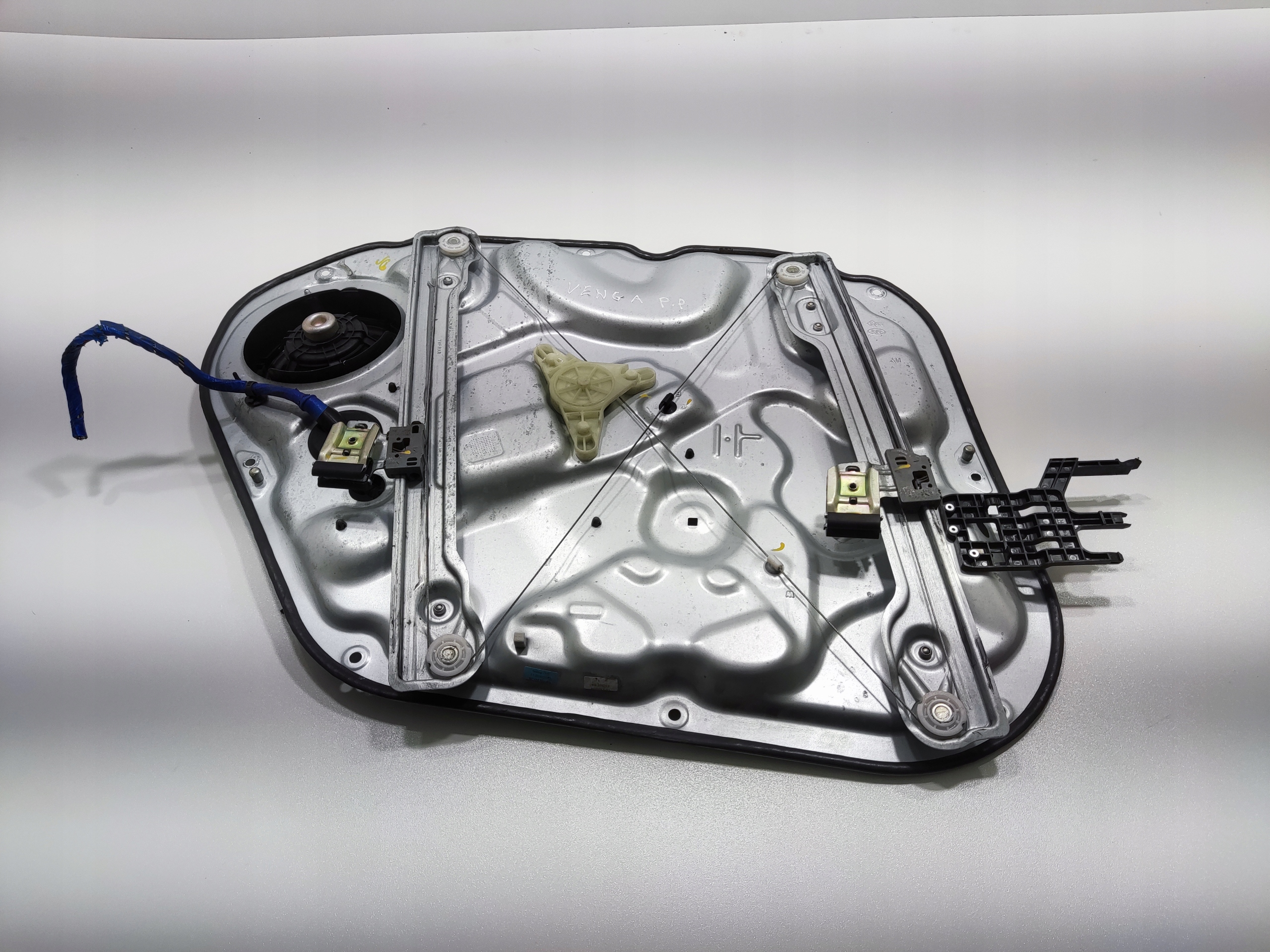 PRAVÝ PREDNÝ MECHANIZMUS SŤAHOVANIA OKNA KIA VENGA 82480-1P030 2014-2019 LIFT