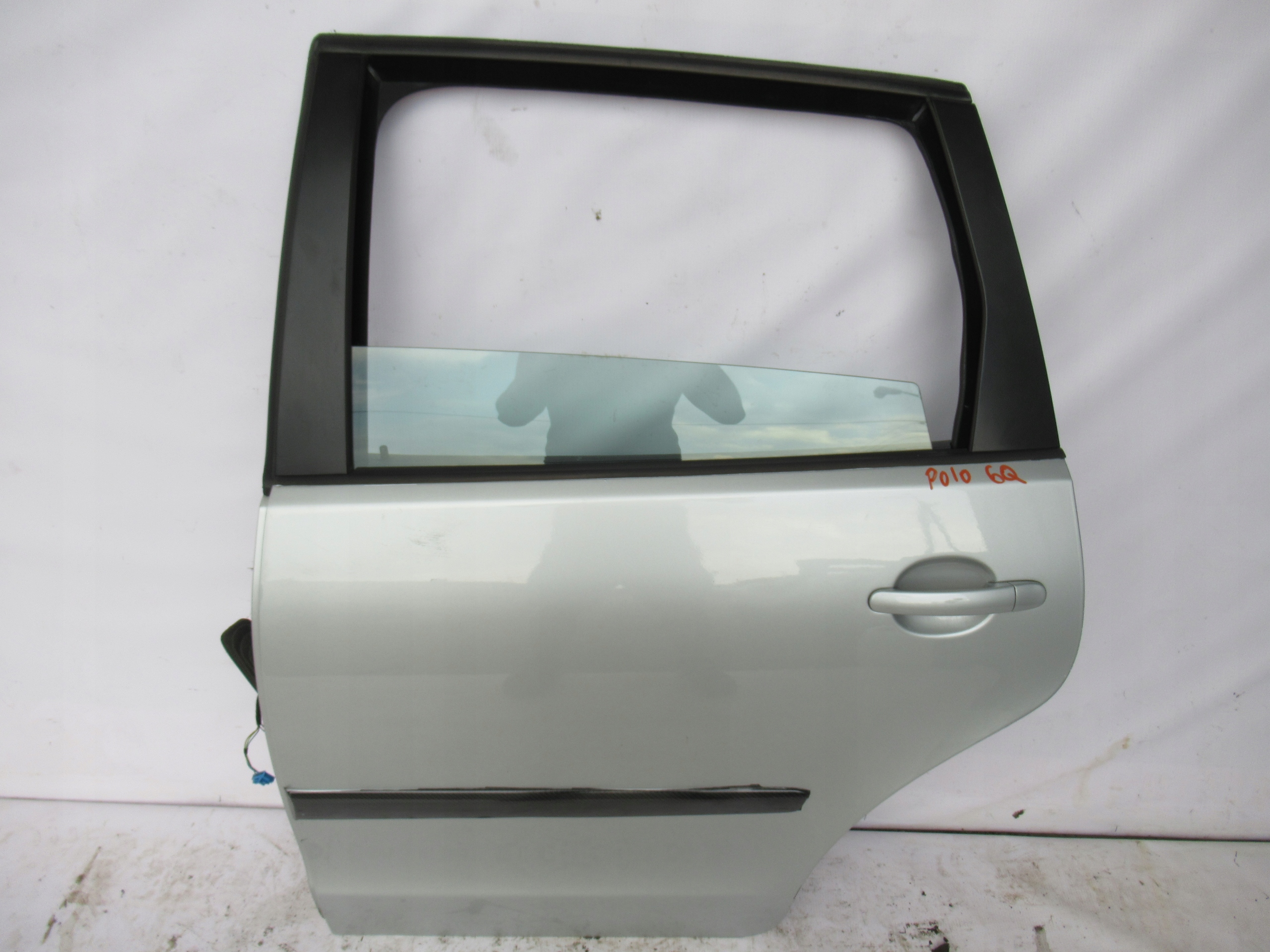 ĽAVÉ ZADNÉ DVERE VW POLO 6Q 05-