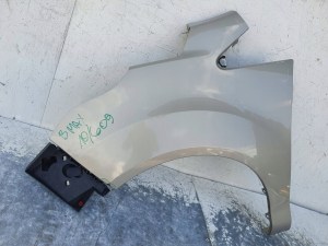 Ford B-MAX B MAX ĽAVÝ PREDNÝ BLATNÍK Ford B-MAX B MAX ĽAVÝ PREDNÝ BLATNÍK