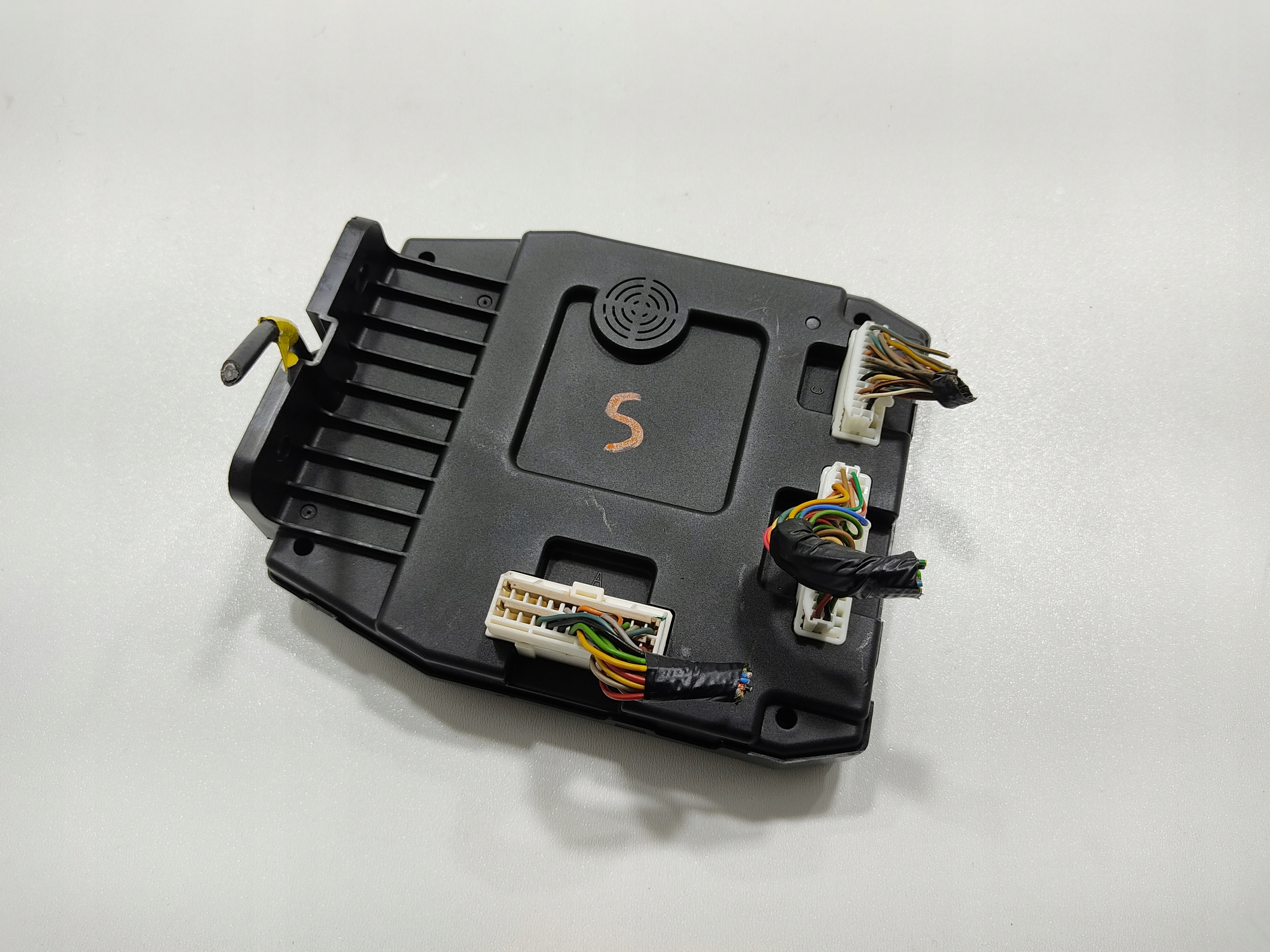 MODUL POISTKOVA SKRINKA BSI BCM KIA VENGA 95400-1P202 2009-2013