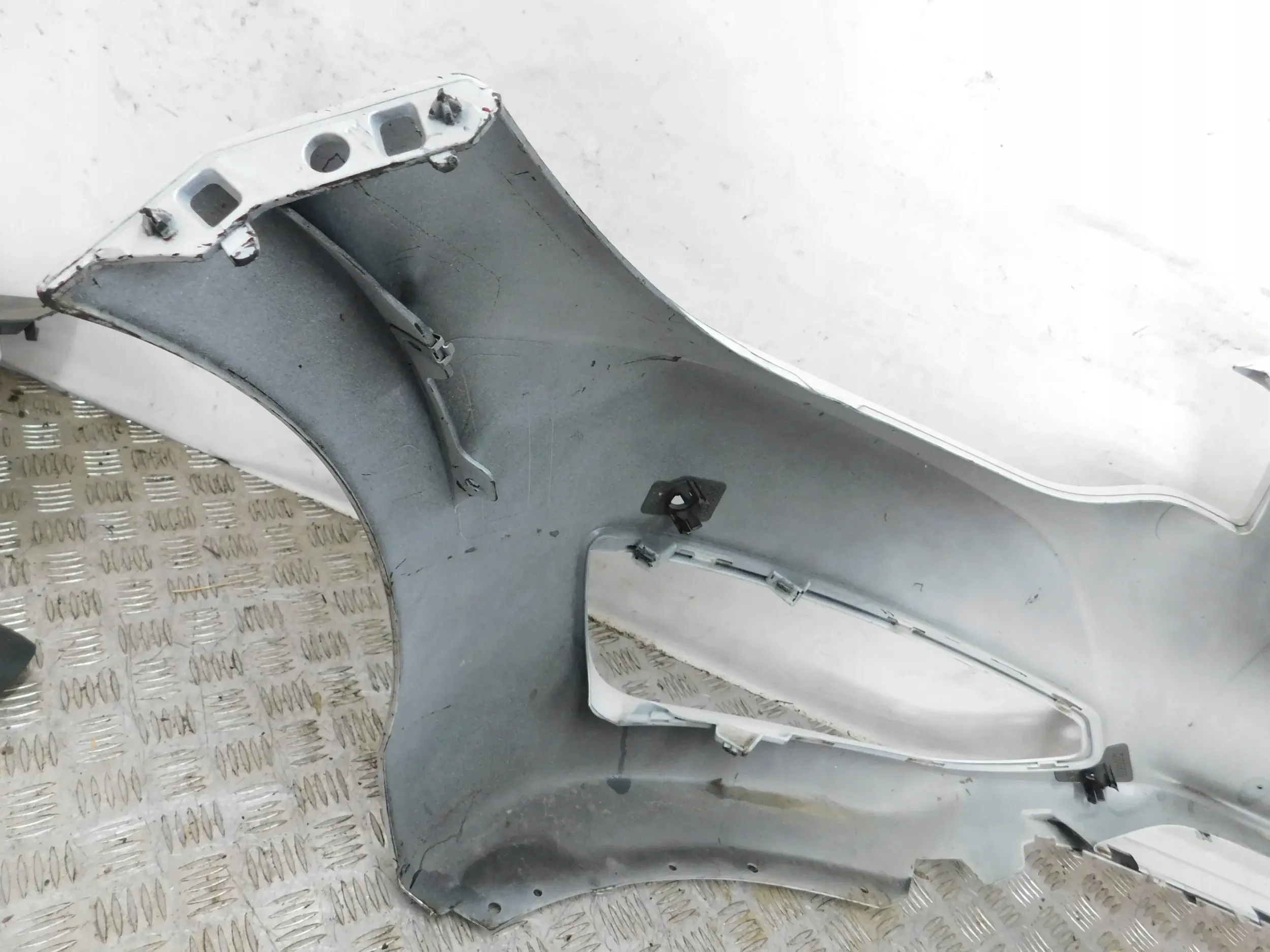 PREDNÝ NÁRAZNÍK BMW 2 F22 F23
