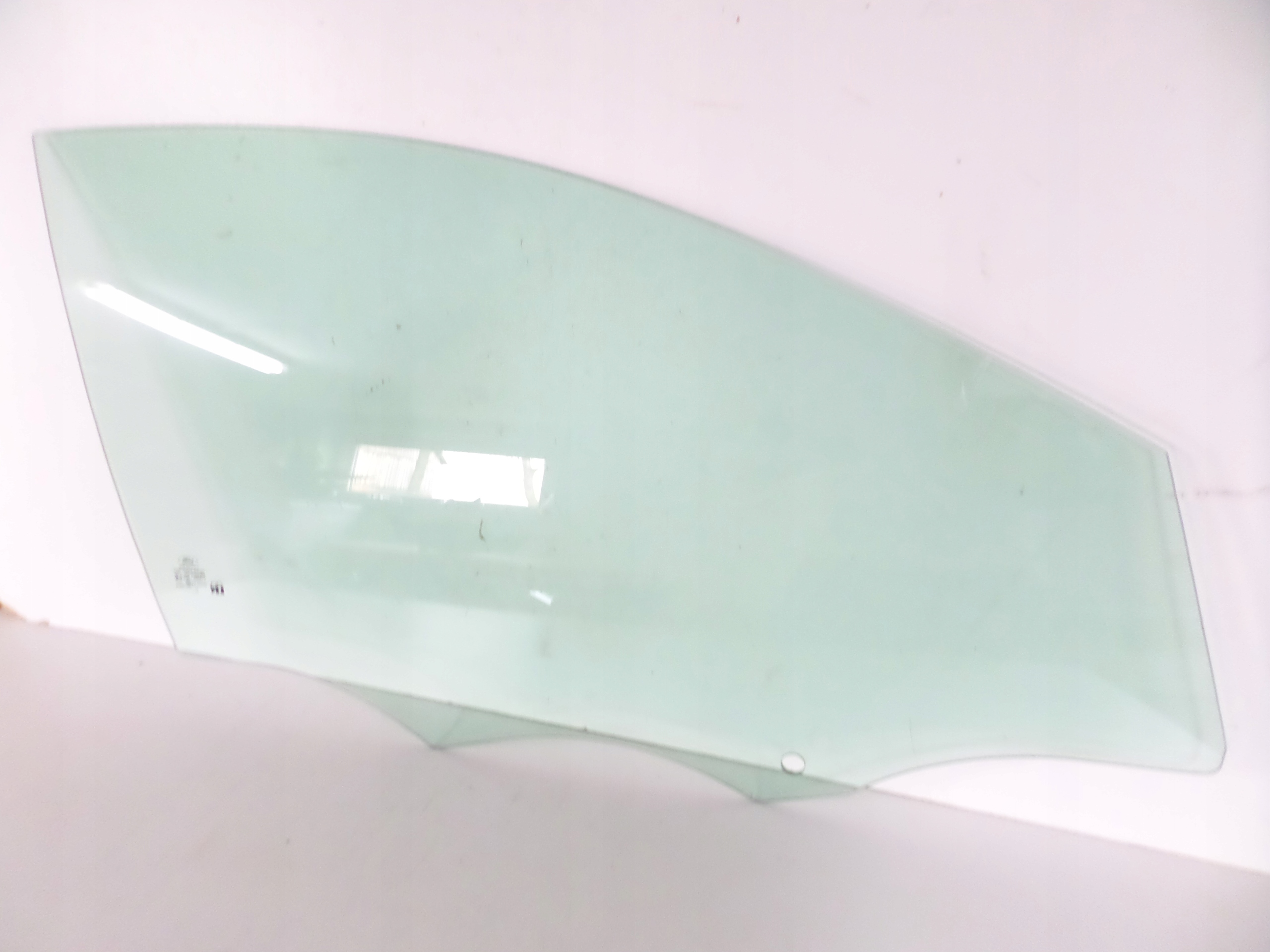 SKLO PRAVYCH PREDNYCH DVERI FORD FOCUS MK4 18-