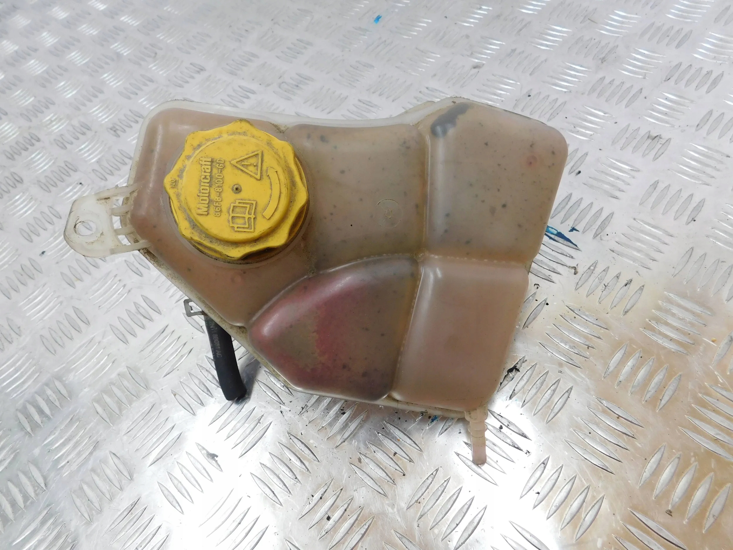 VYROVNAVACIA NADOBKA FORD FUSION 1.4 TDCI