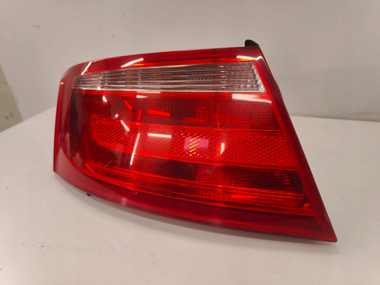 Audi a5 07-11 8T0945095 LAVE ZADNE SVETLO