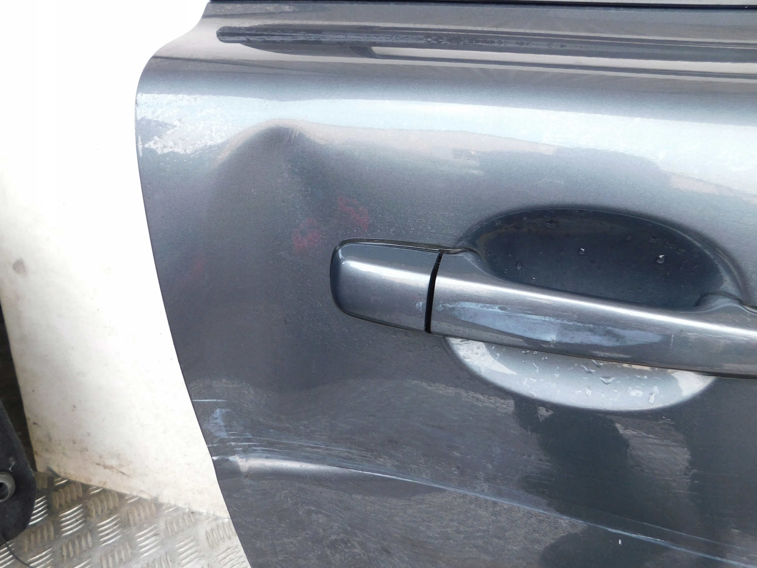 PRAVE DVERE VOLVO C30