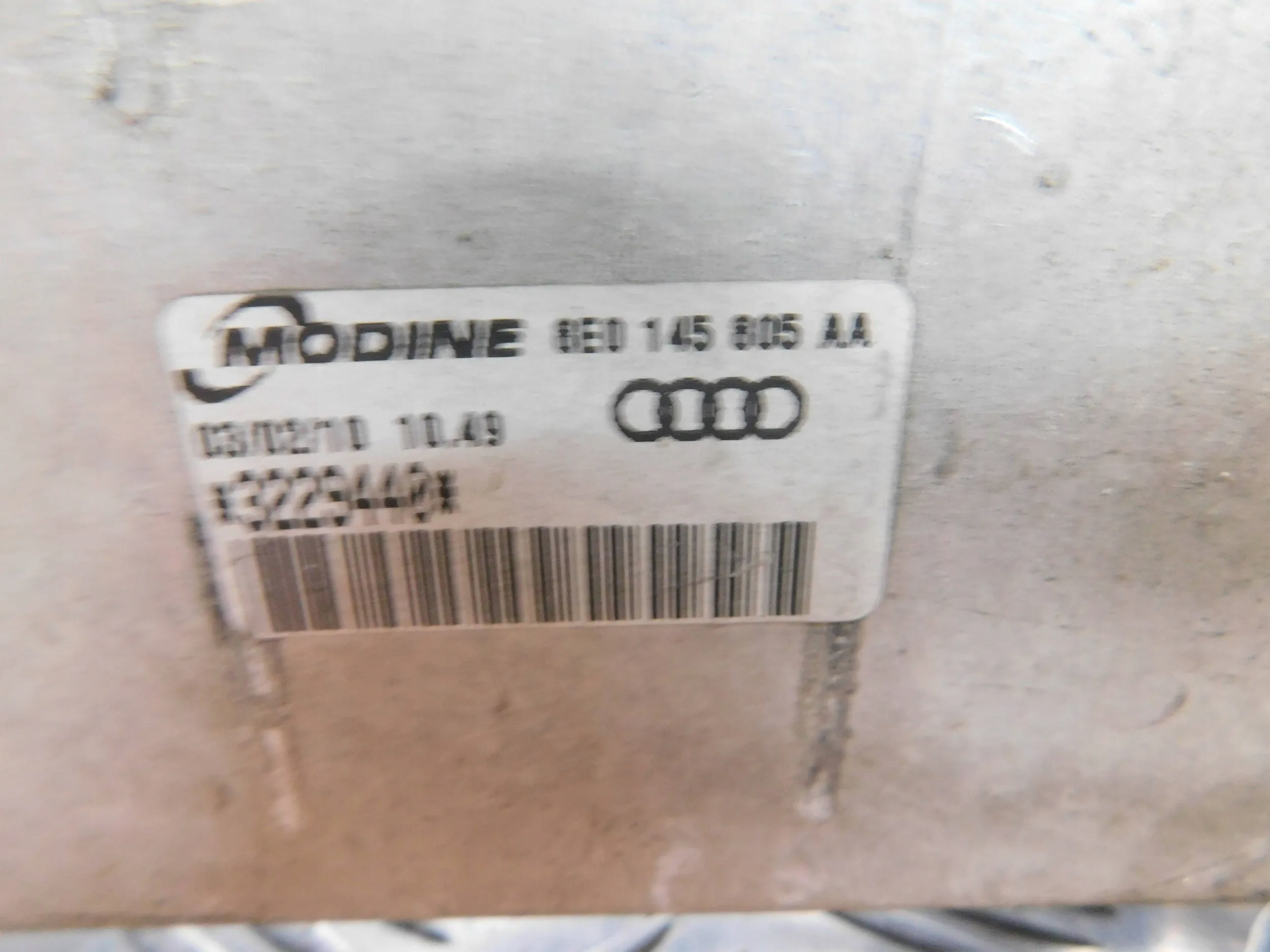 CHLADIČ INTERCOOLER EXEO 2.0 TDI 8E0145805AA