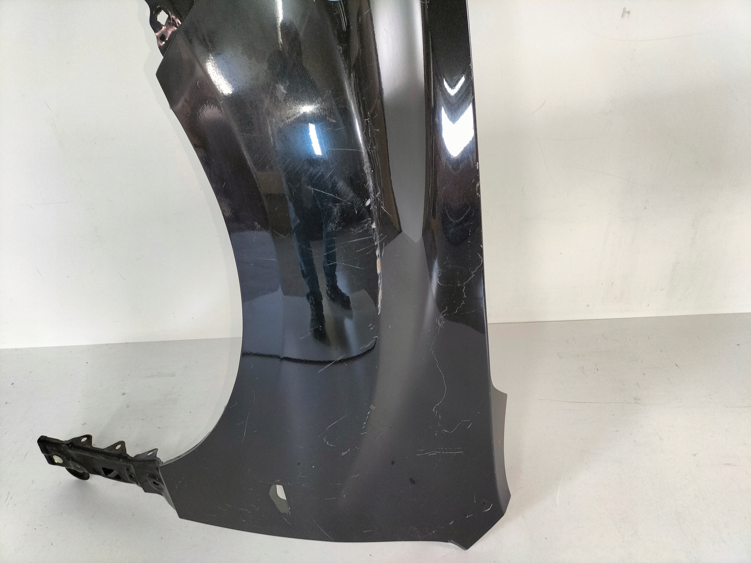 ĽAVÝ PREDNÝ BLATNÍK MAZDA 6 II 07-12