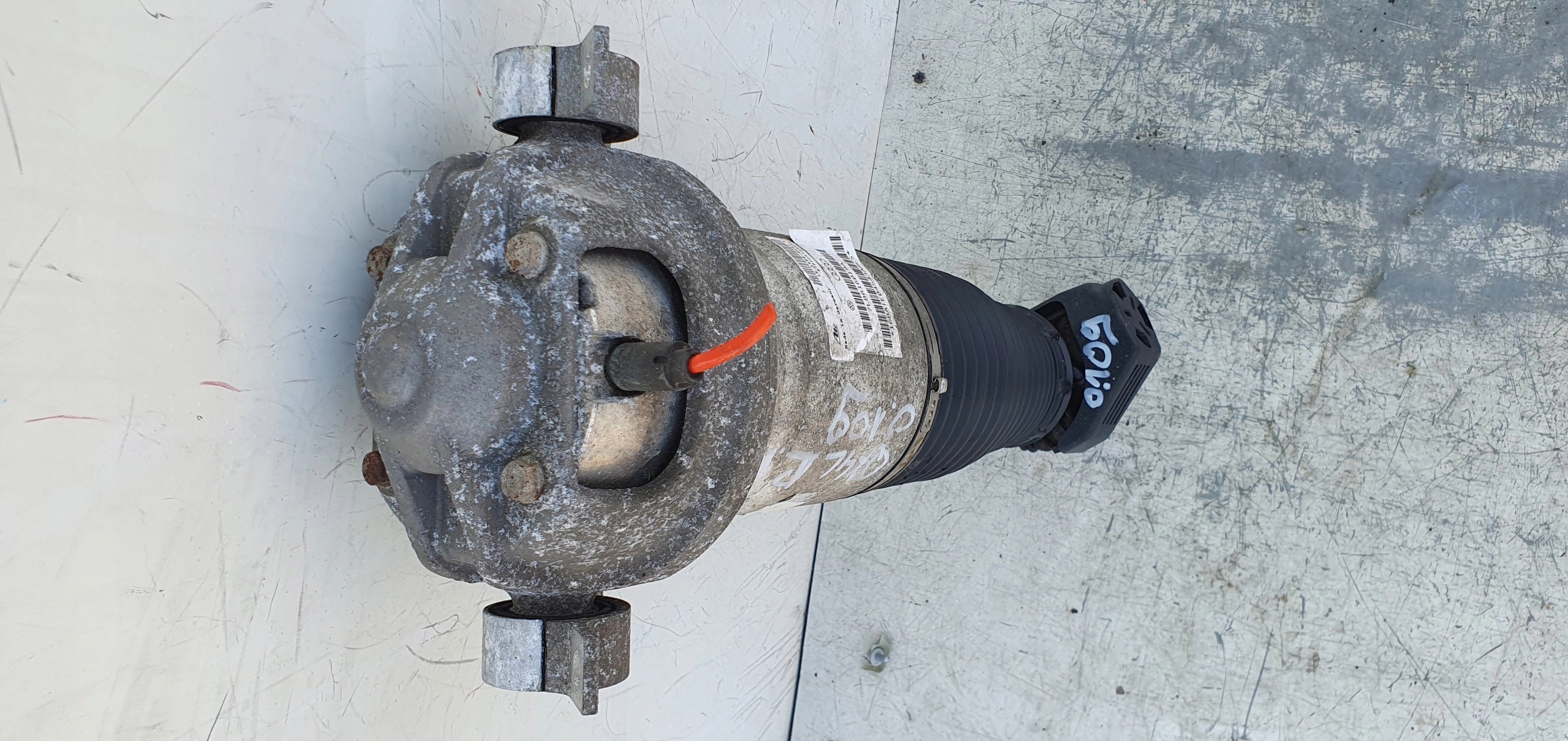 AUDI Q7 4L MECH ZADNA LAVY 7L8616019A