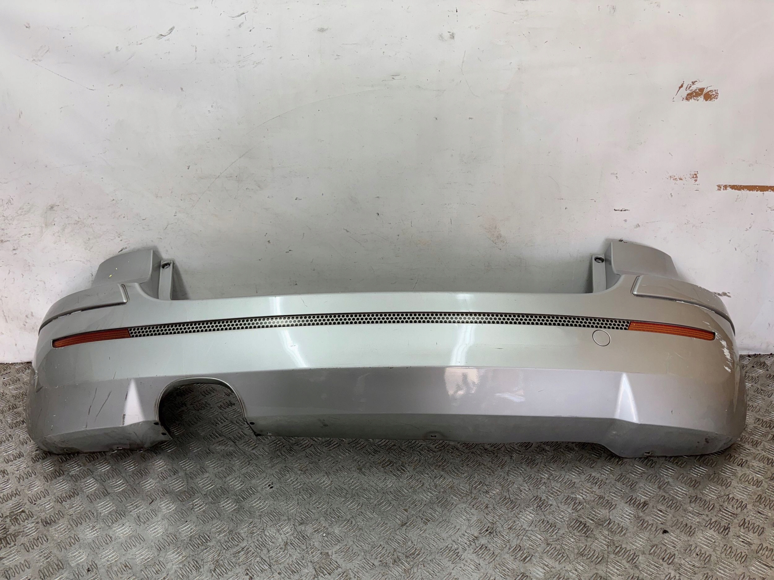 ZADNÝ NÁRAZNÍK MERCEDES B KLASA W245 LIFT