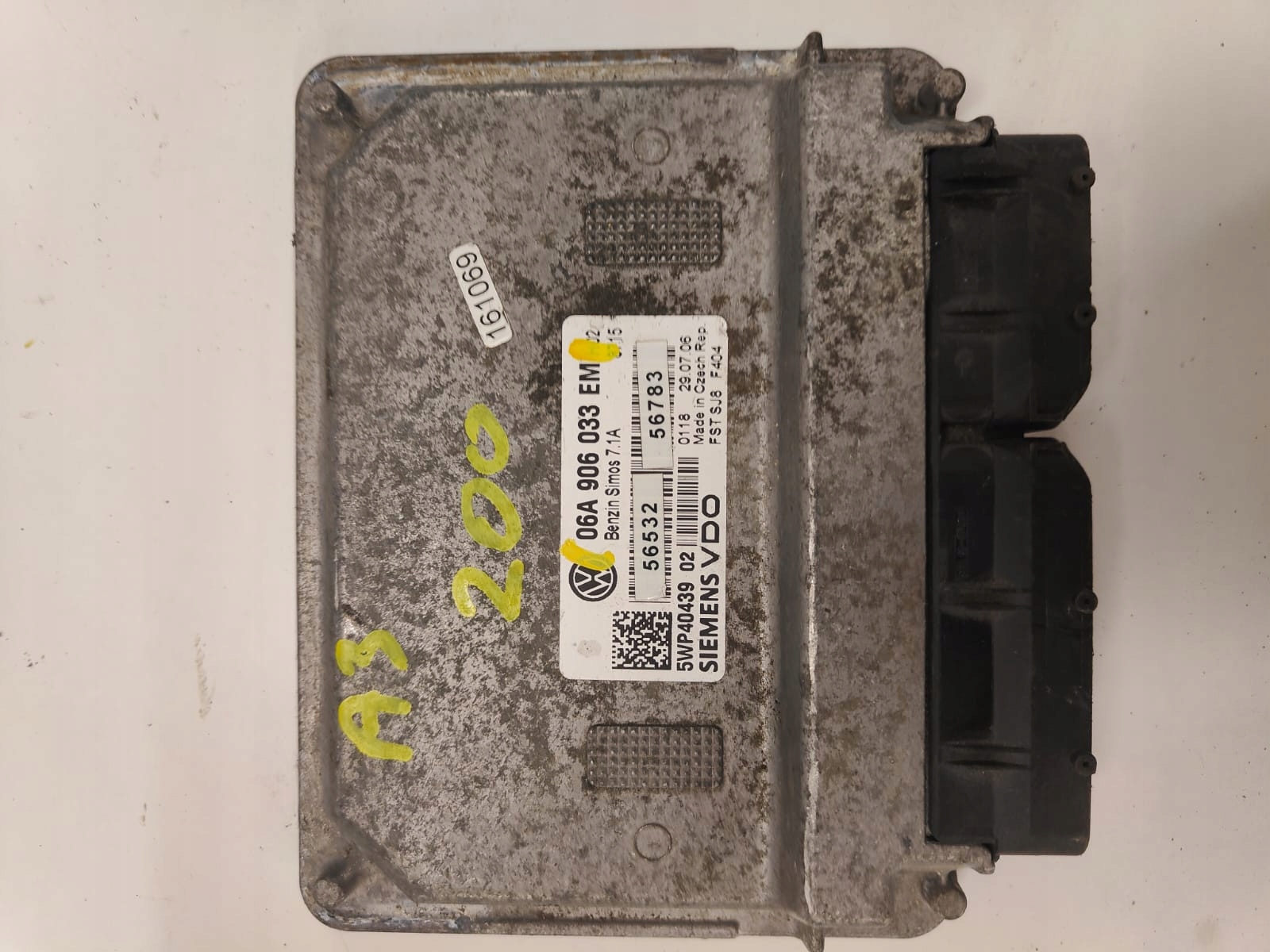 Audi a3 06A906033EM RIADIACA JEDNOTKA MOTORA