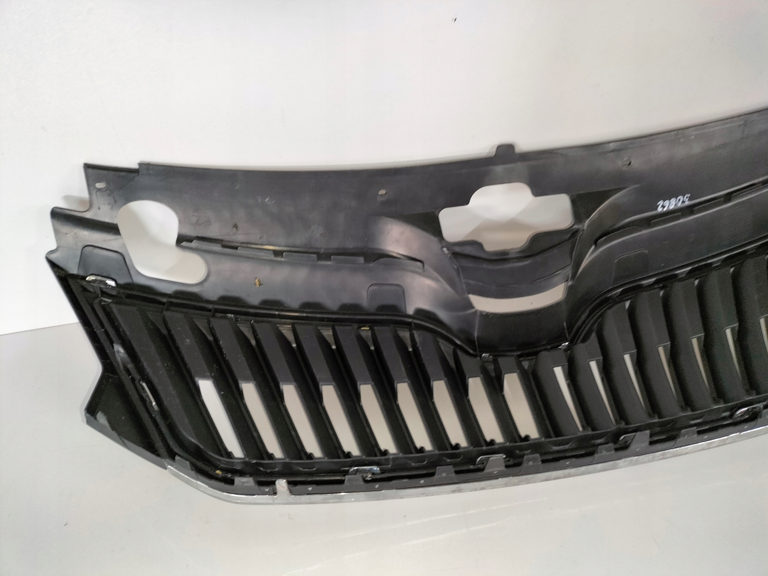 MRIEZKA LISTA SKODA RAPID 12-