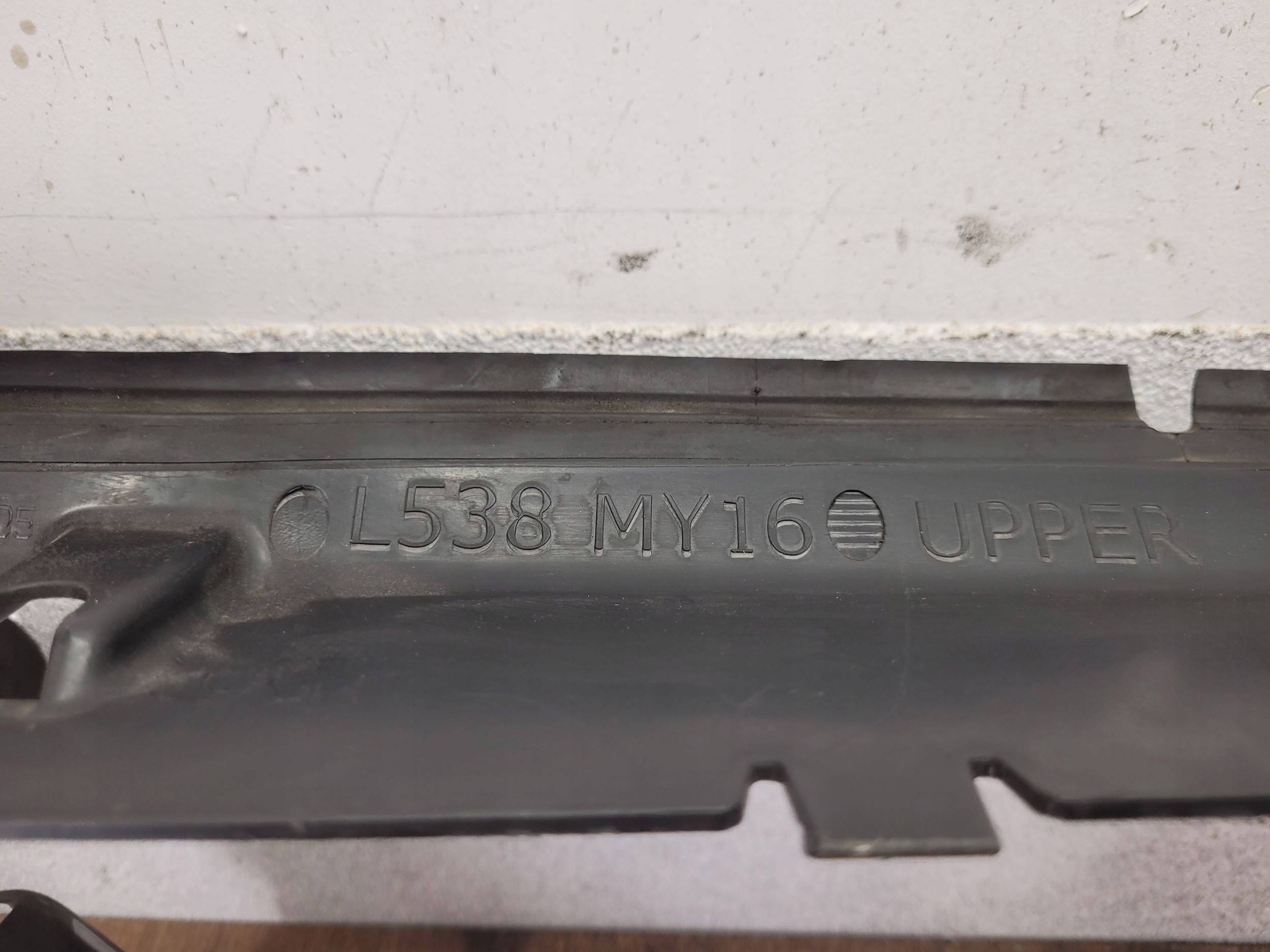 Land Rover Range Rover Evoque L538 GJ32-8327-A NASAVANIE VZDUCHU