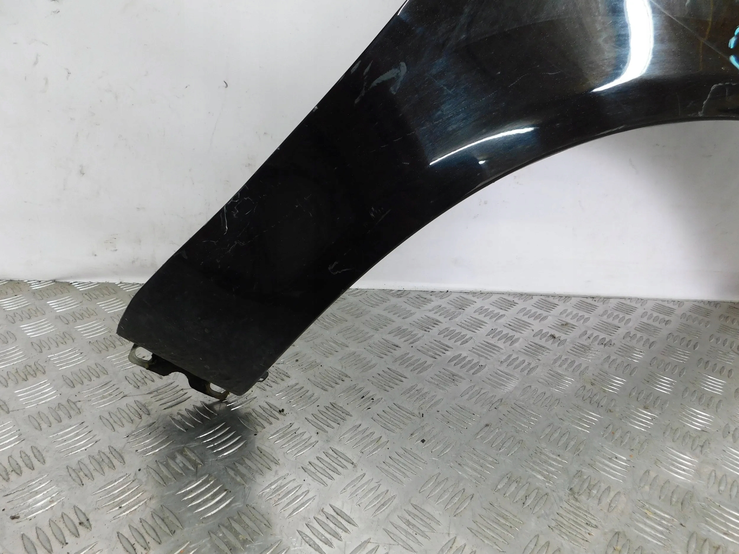 BLATNIK PREDNÝ PRAVY OPEL CORSA D