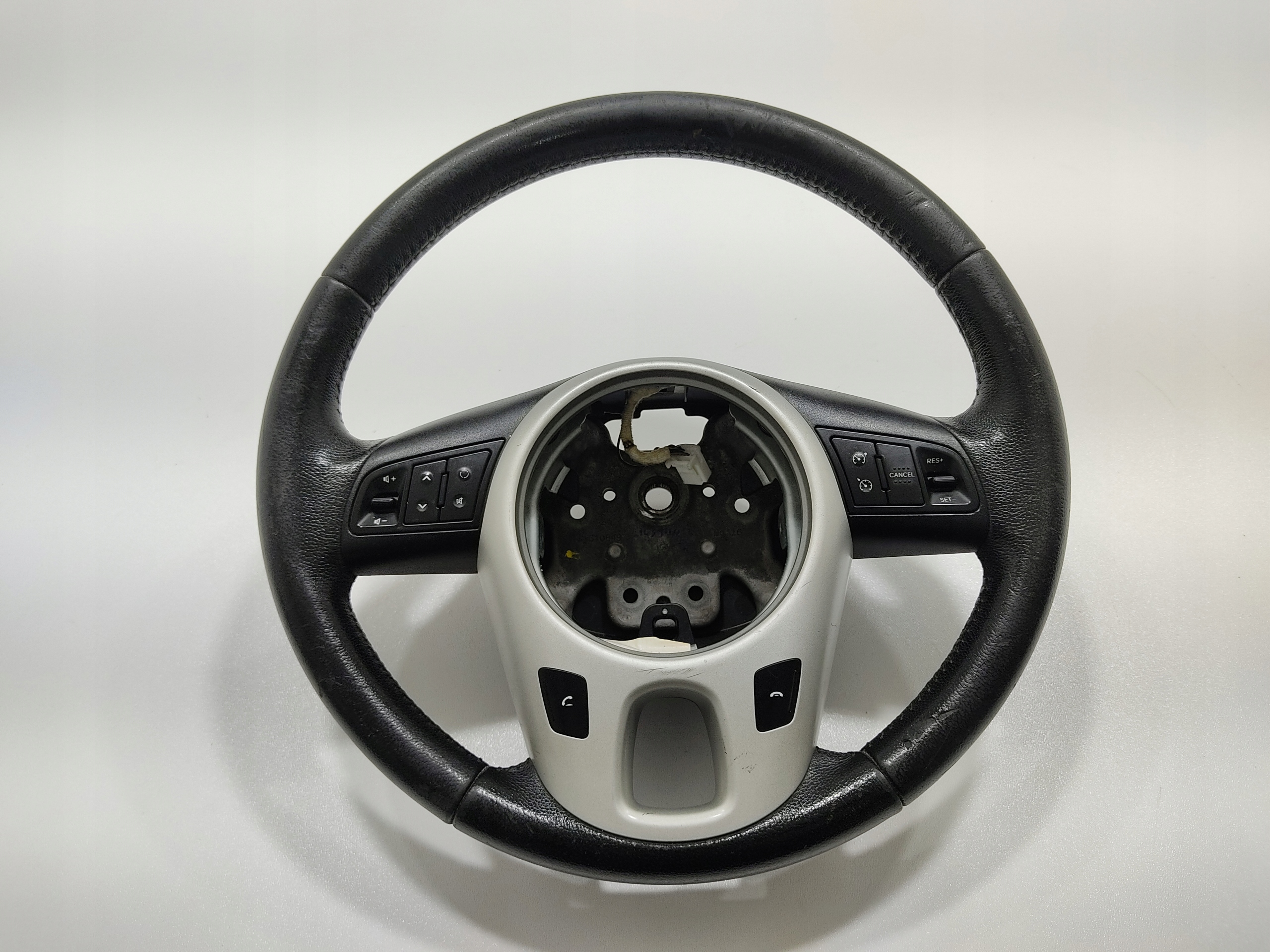 MULTIFUNKČNÝ VOLANT TLACIDLA KIA VENGA 2009-2019