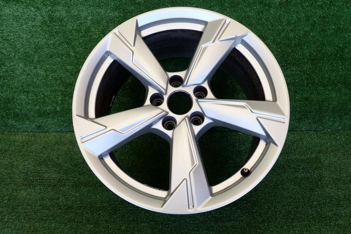 AUDI A6 C8 8Jx18 ET39 5×112 HLINIKOVY DISK ELEKTRON 4K0601025D