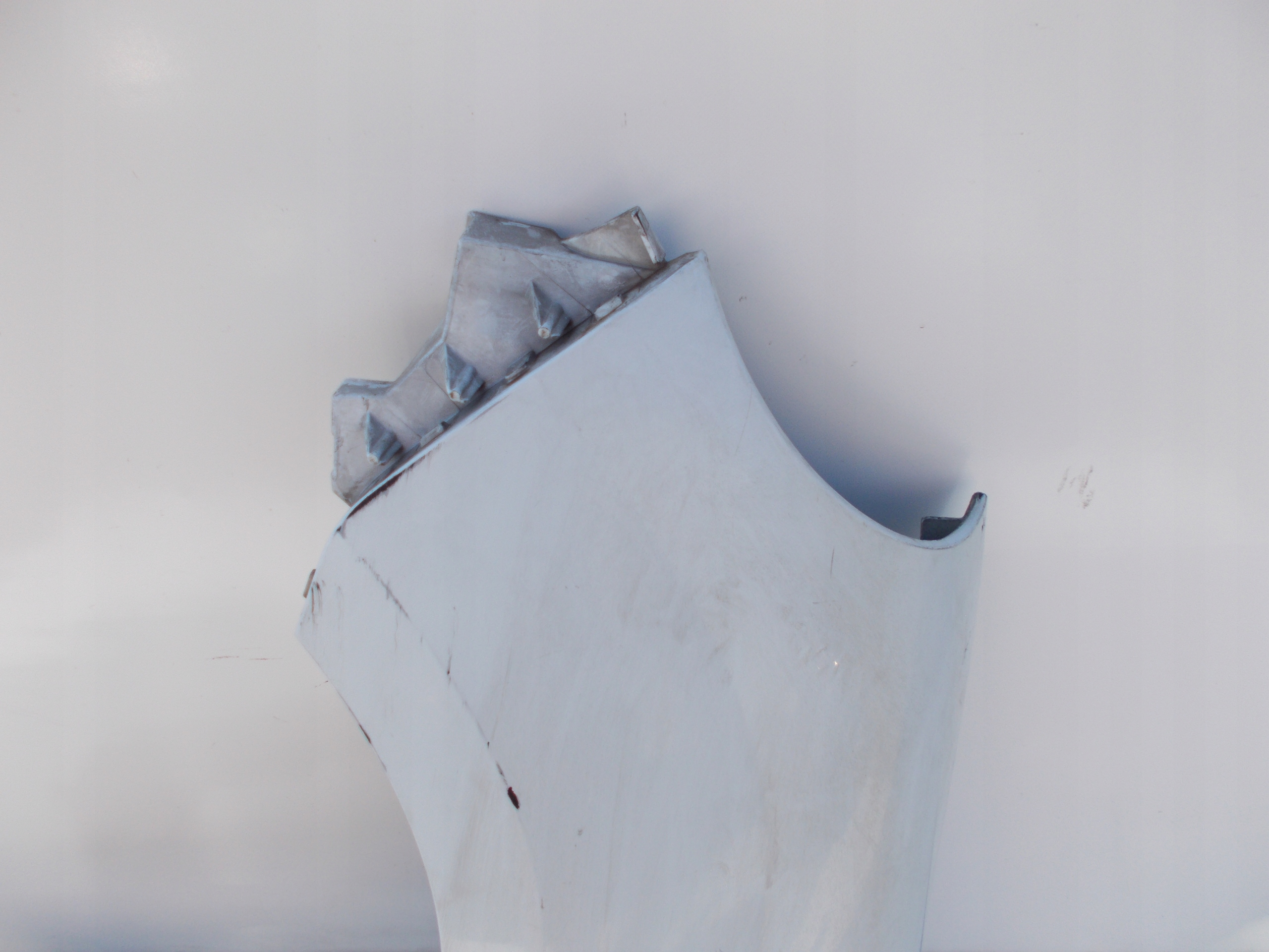 ĽAVÝ PREDNÝ BLATNÍK RENAULT KANGOO 08-