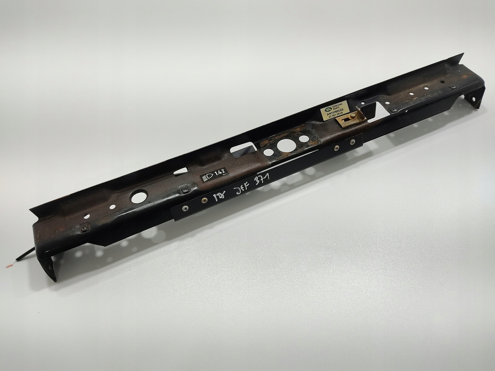 PREDNÉ ČELO VÝSTUHA LAND ROVER DEFENDER TD5 1999-06