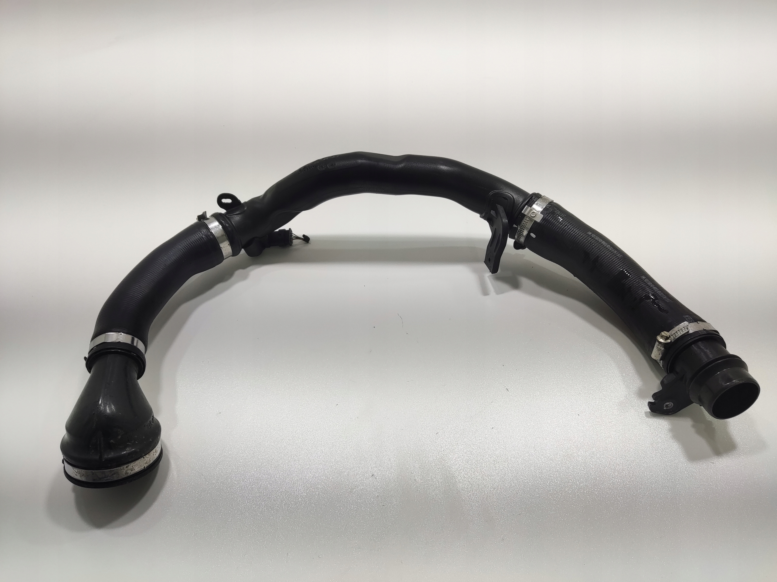 HADICA INTERCOOLERA PEUGEOT 3008 II 1.6 THP HYBRID 20-24 LIFT 9820116080