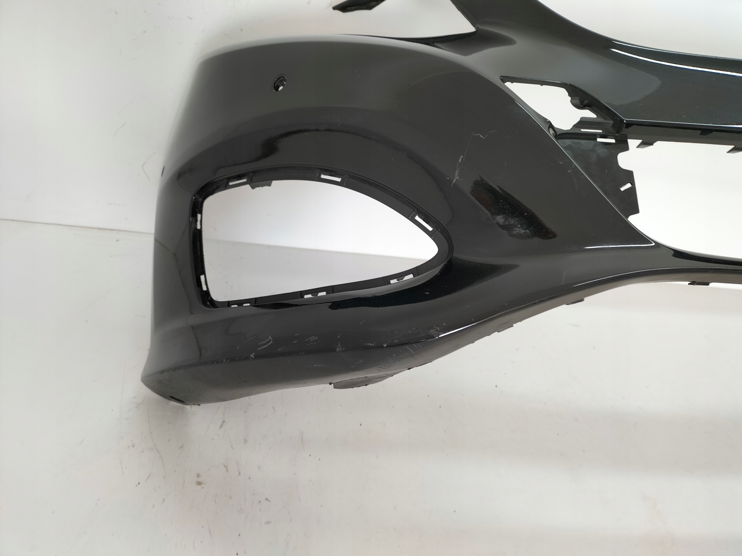 PREDNÝ NÁRAZNÍK MERCEDES B KLASA W246 LIFT 14-
