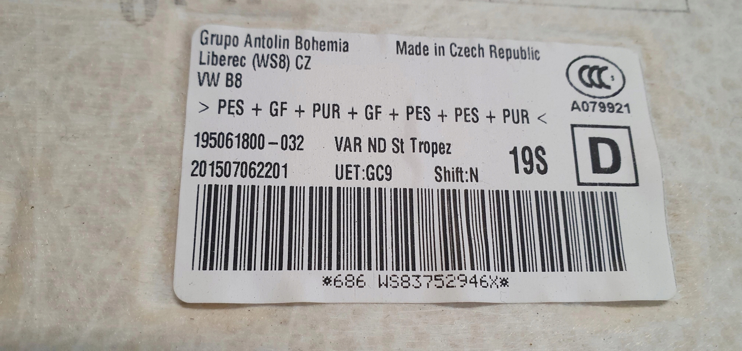 VW PASSAT B8 KOMBI STROPNY TAPACIR 3G9867501N