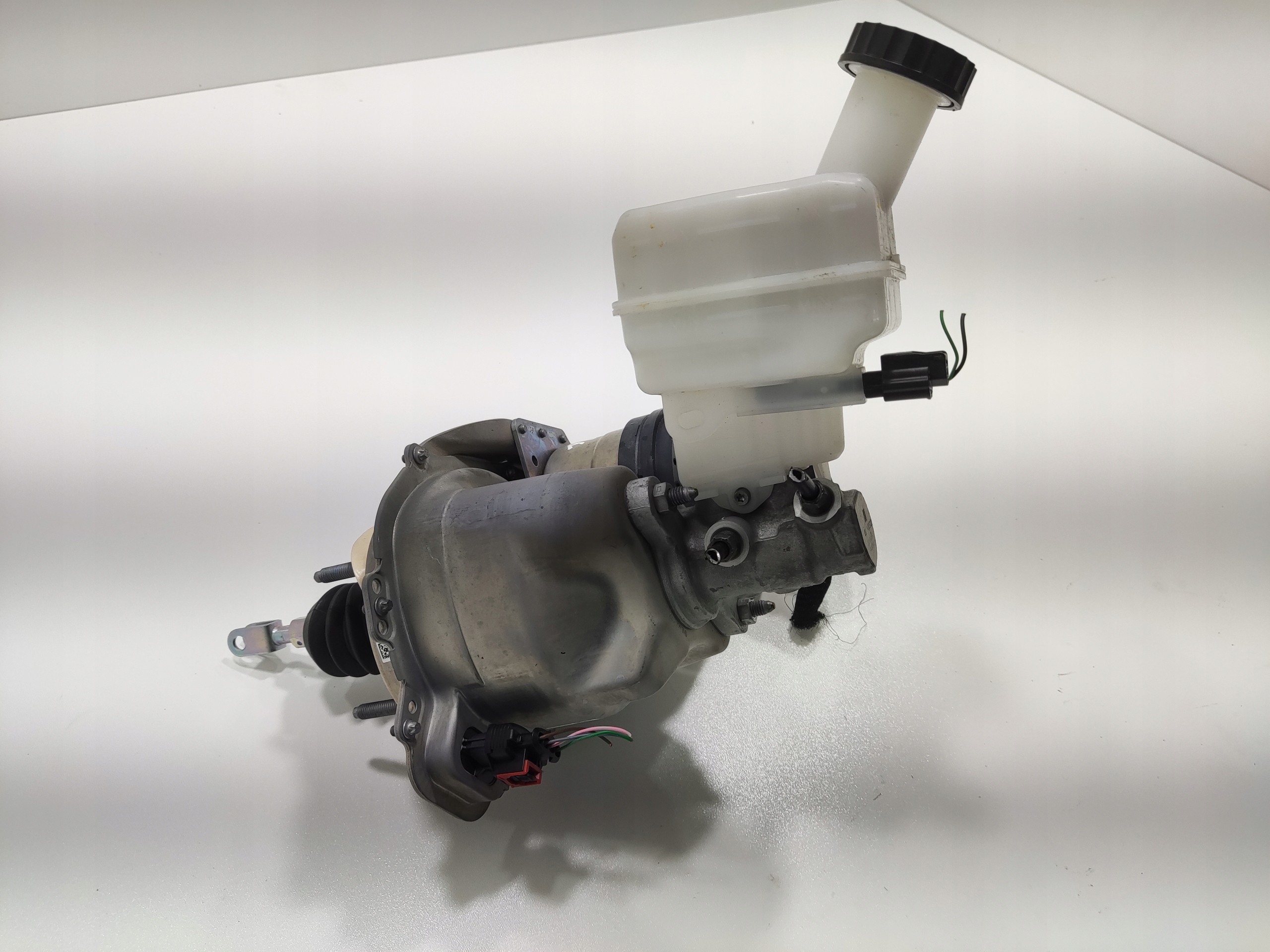 SERVO BRZDOVÉ ČERPADLO RENAULT AUSTRAL 1.2 E-TECH 2022-2025 0204848936