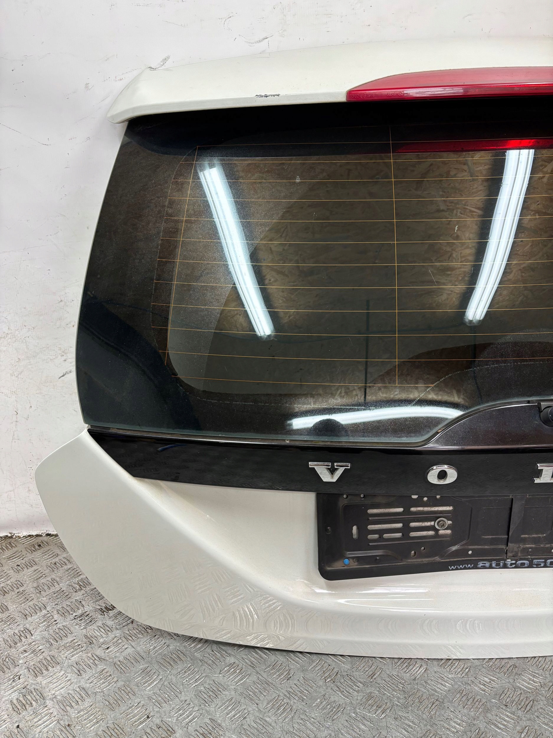 ZADNÁ KAPOTA VOLVO V60 10-