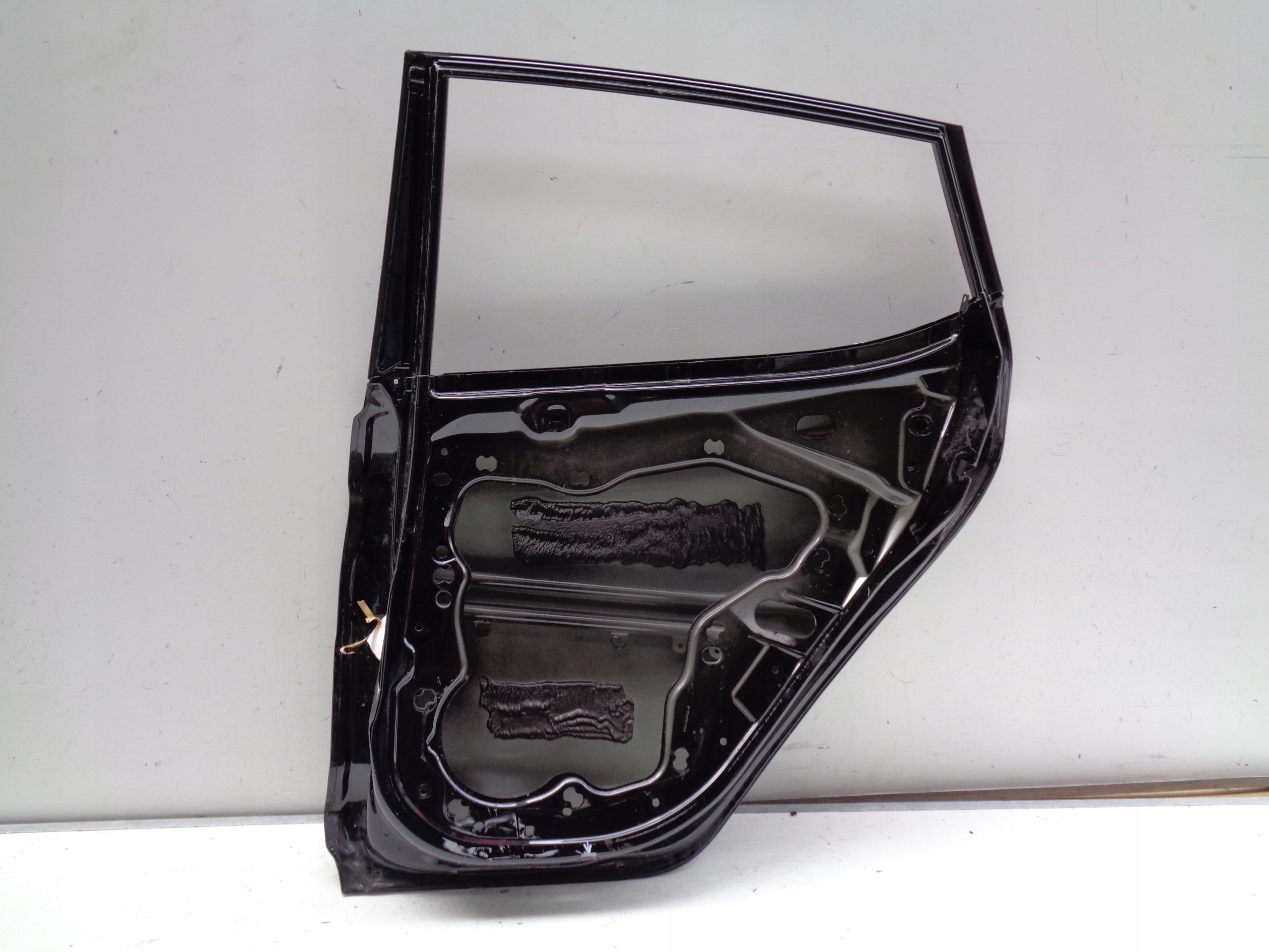 PRAVE ZADNE DVERE FORD FIESTA MK8 17- NR 34855