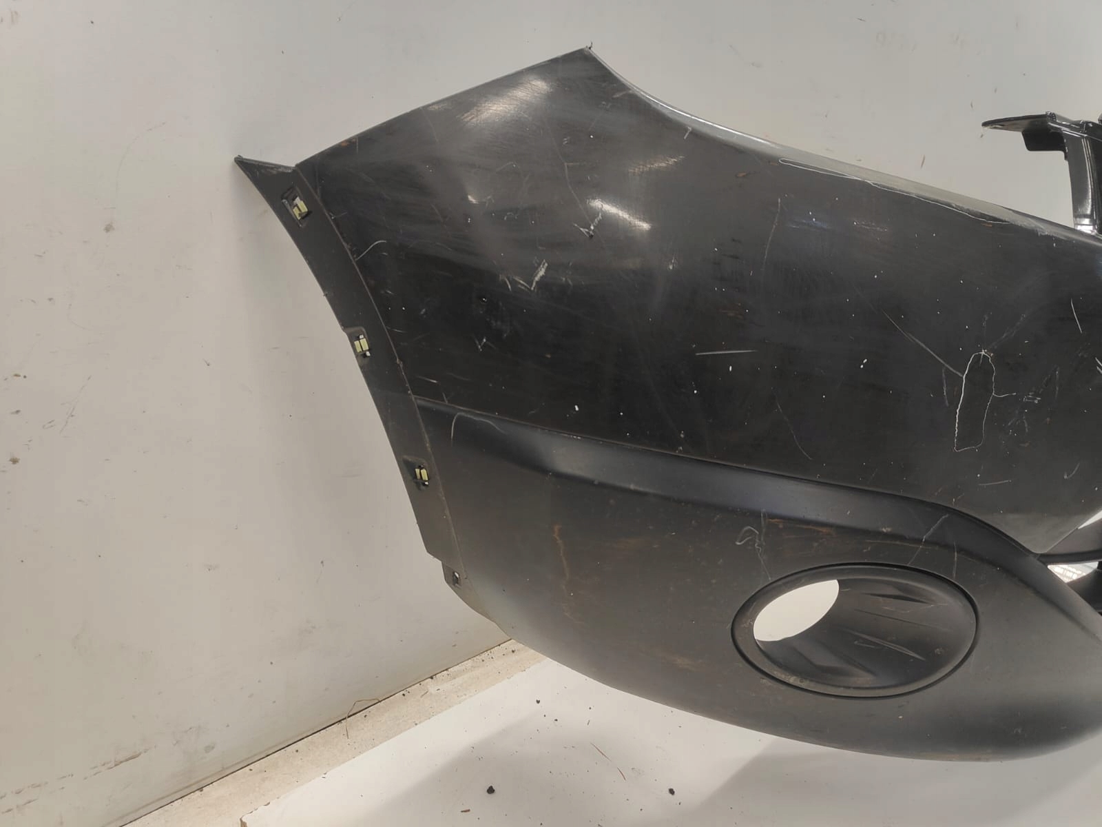 Nissan QASHQAI j10 lift 10-13 PREDNÝ NÁRAZNÍK