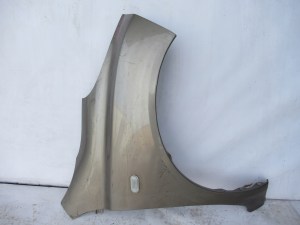 PRAVÝ PREDNÝ BLATNÍK NISSAN MICRA K12 PRAVÝ PREDNÝ BLATNÍK NISSAN MICRA K12