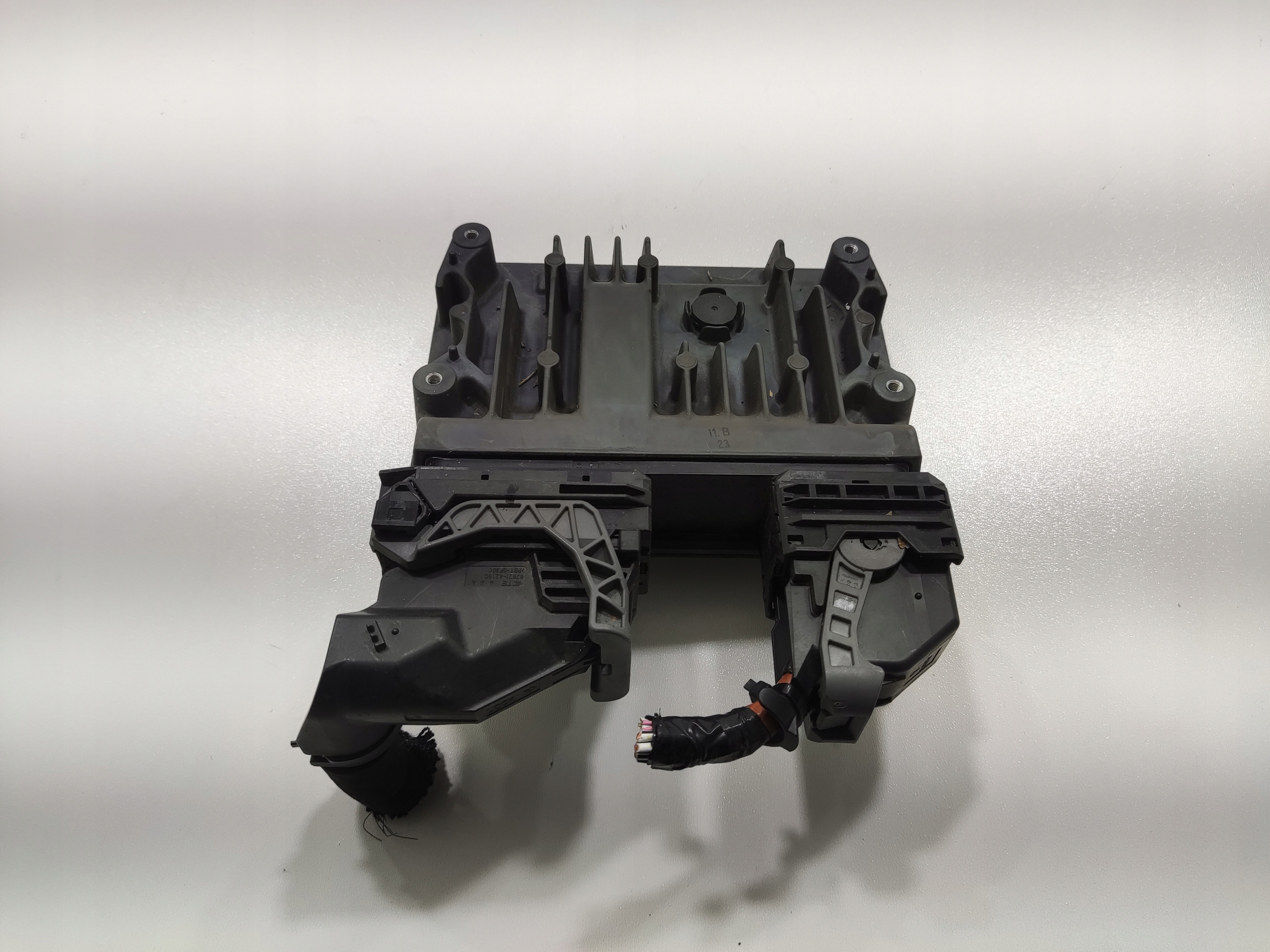 RIADIACA JEDNOTKA MOTORA TOYOTA RAV4 V 2.5 HYBRID 89661-4A320 2019-2024