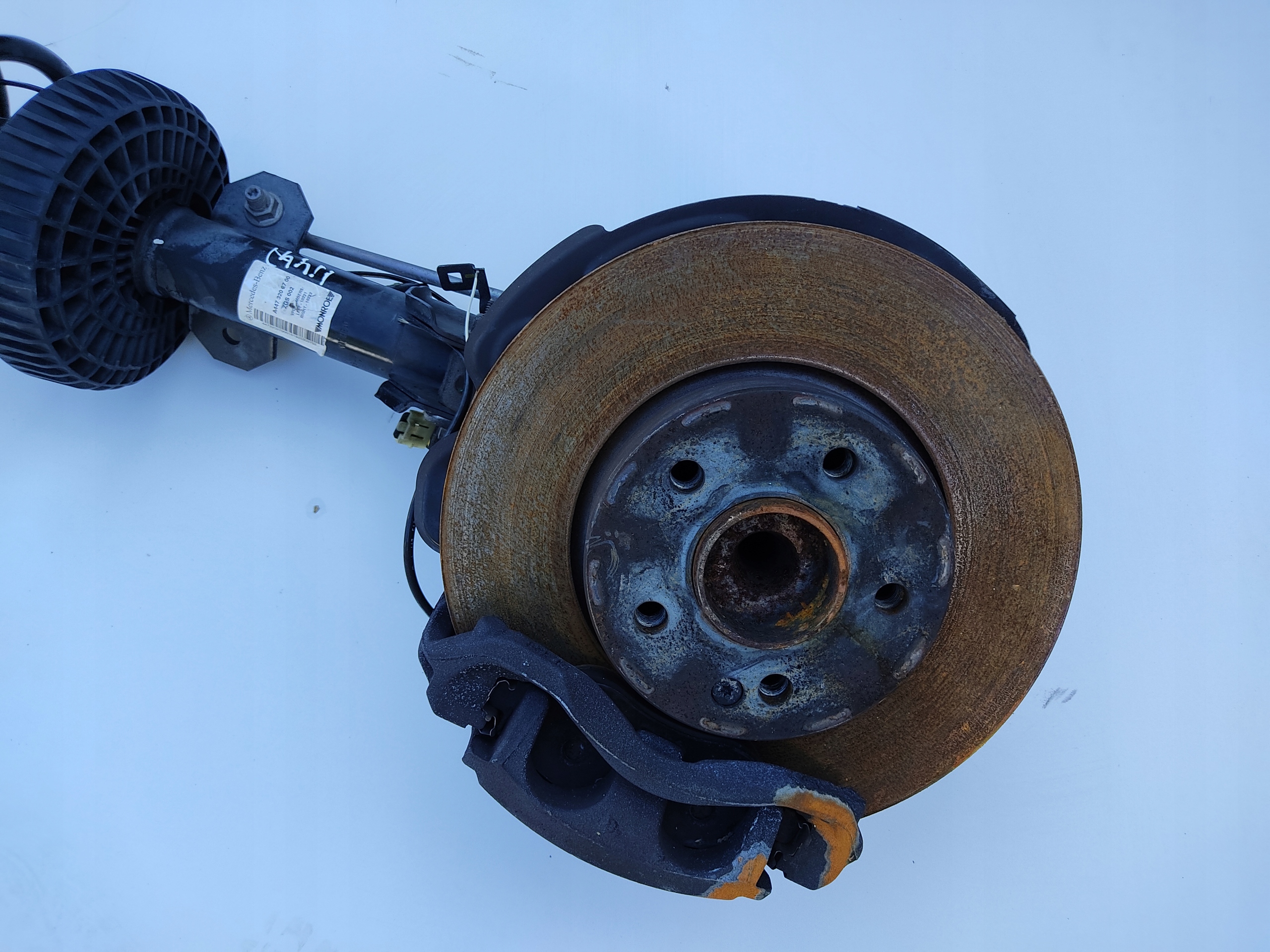 PRAVY PREDNY TLMIC OTOC NABOJ VITO W447 447 2.2 CDI 14-