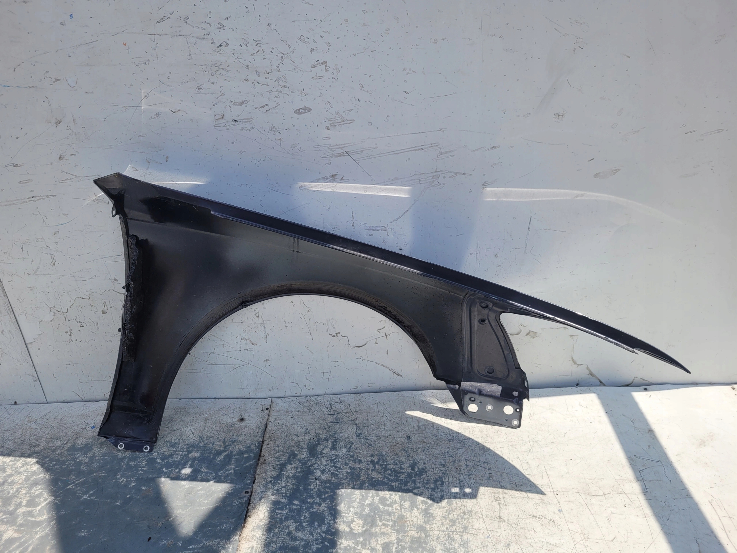 AUDI A6 C6 LIFT ĽAVÝ PREDNÝ BLATNÍK